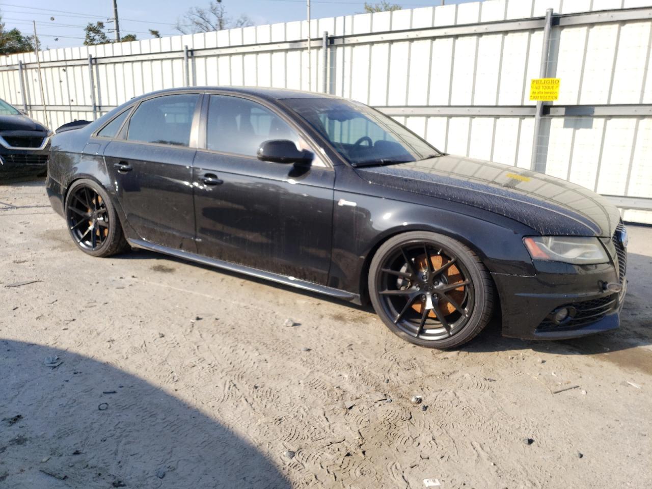 Photo 3 VIN: WAUMGAFL6BA085215 - AUDI RS4 