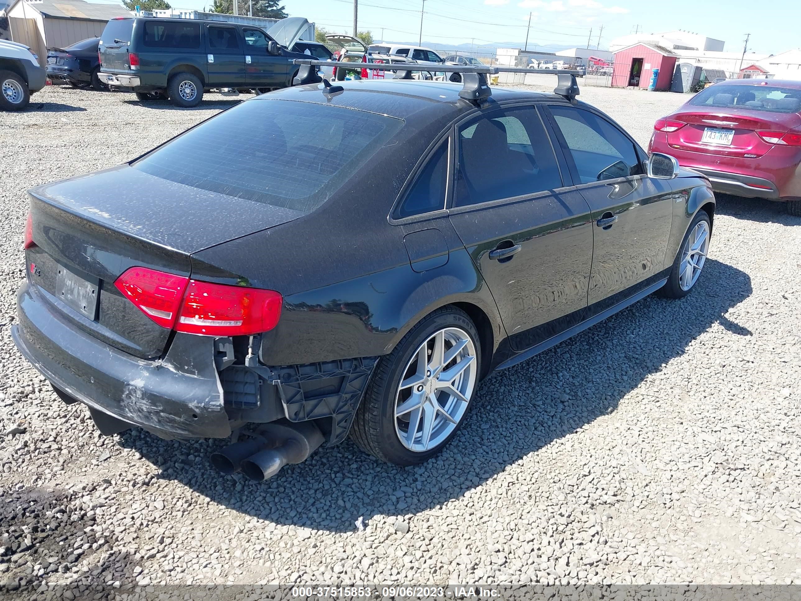 Photo 3 VIN: WAUMGAFL7BA156678 - AUDI S4 