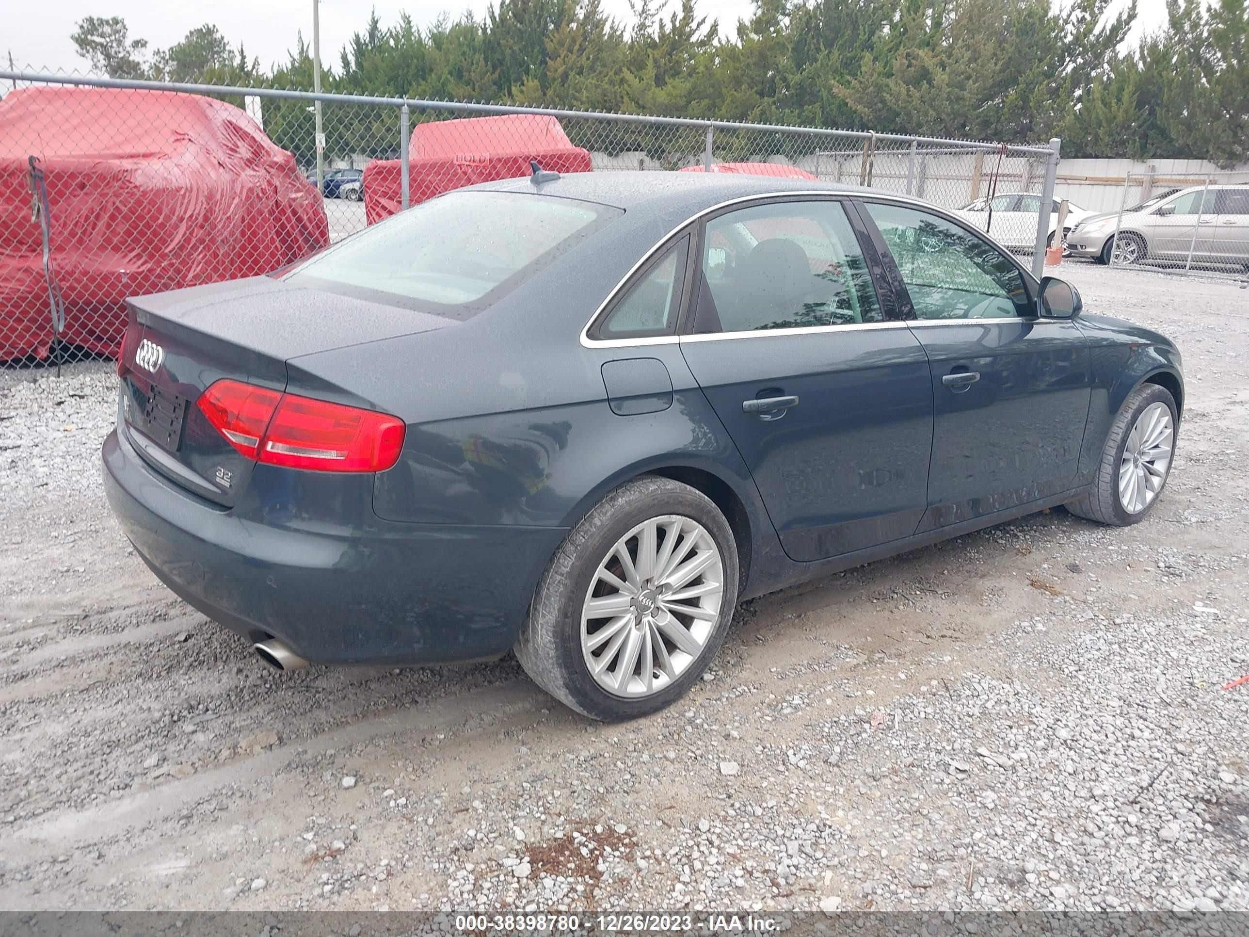 Photo 3 VIN: WAUMK78K29N042323 - AUDI A4 