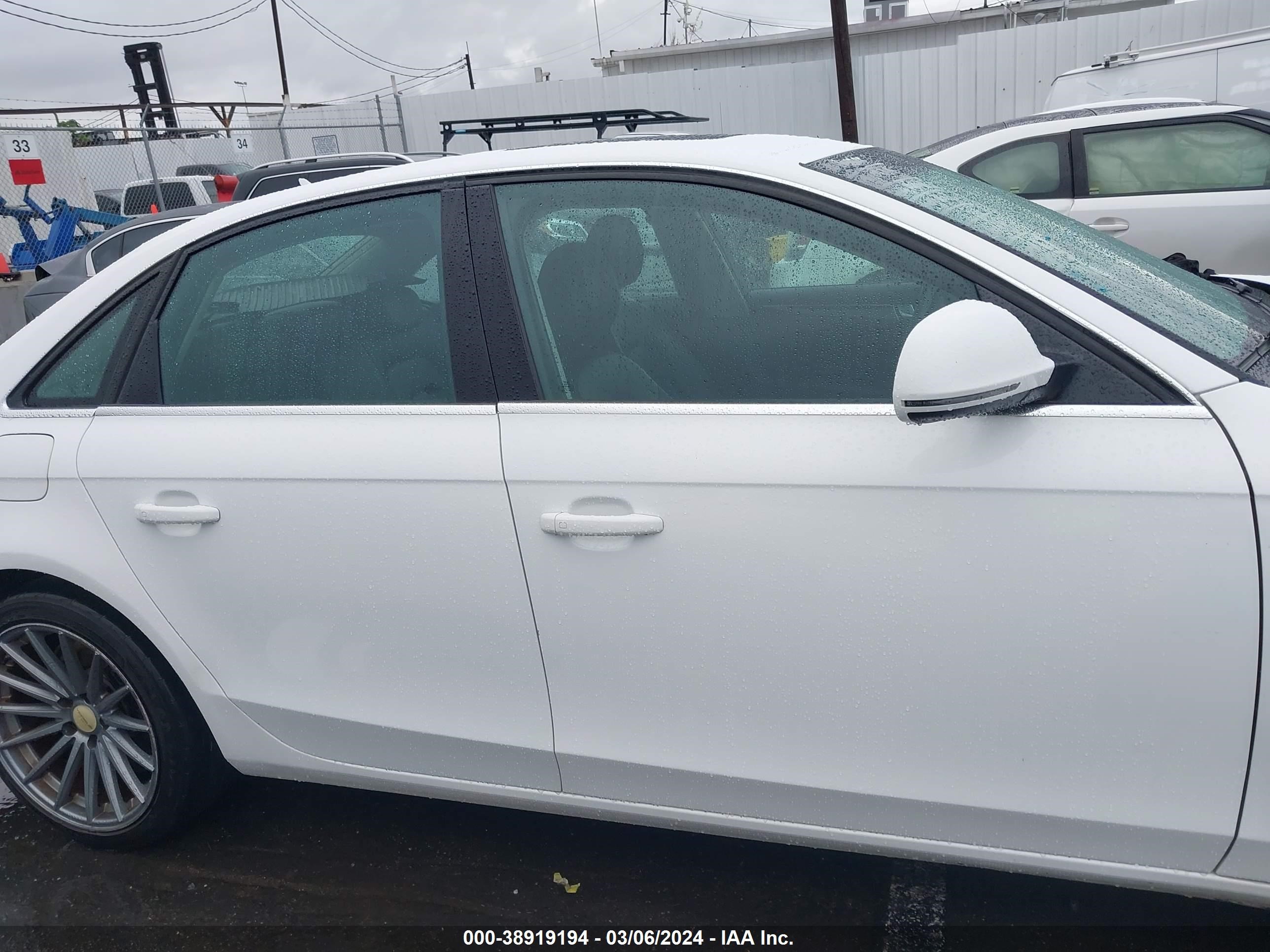 Photo 13 VIN: WAUMK78K79N035948 - AUDI A4 