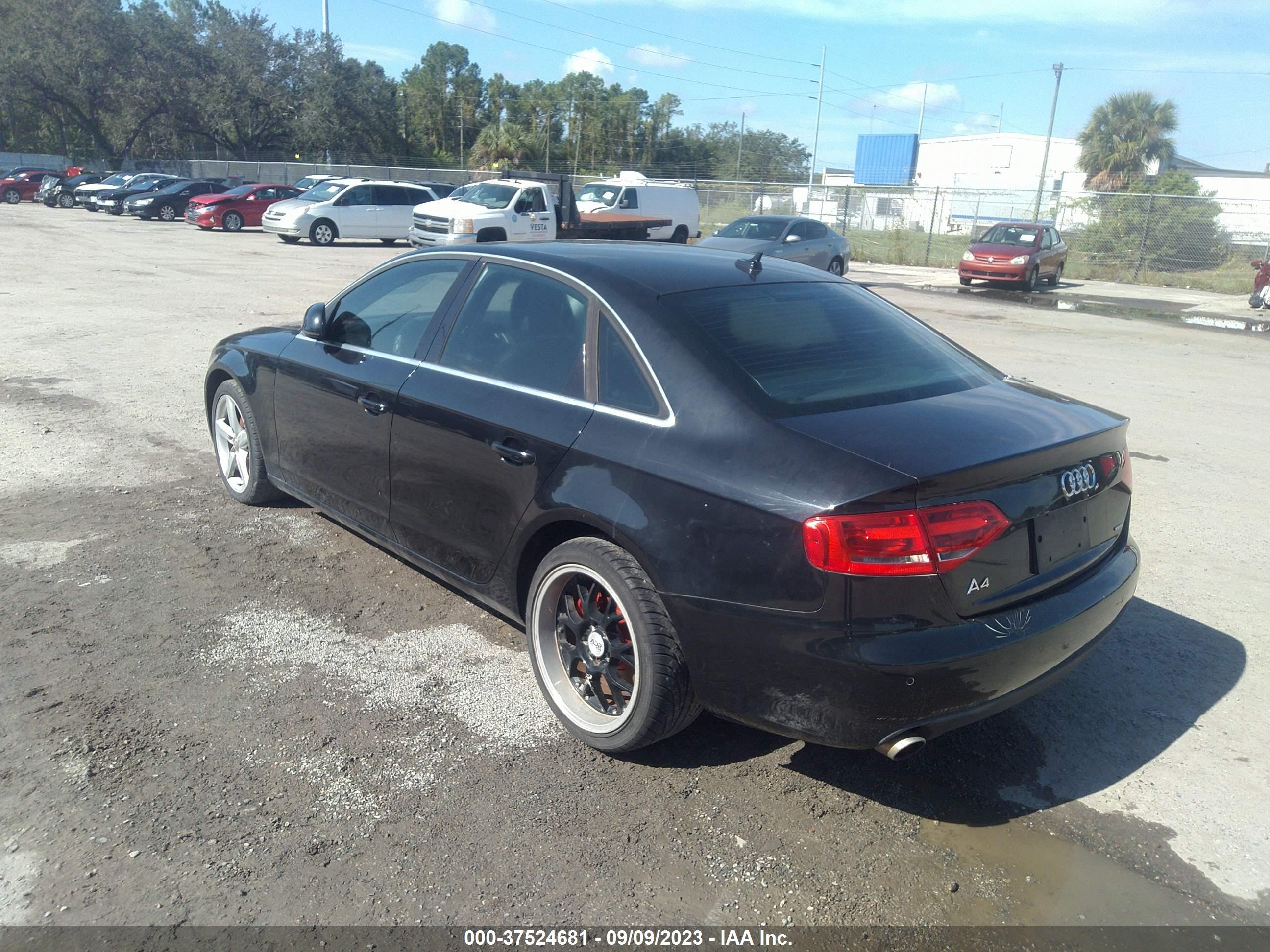 Photo 2 VIN: WAUMK78KX9N048533 - AUDI A4 