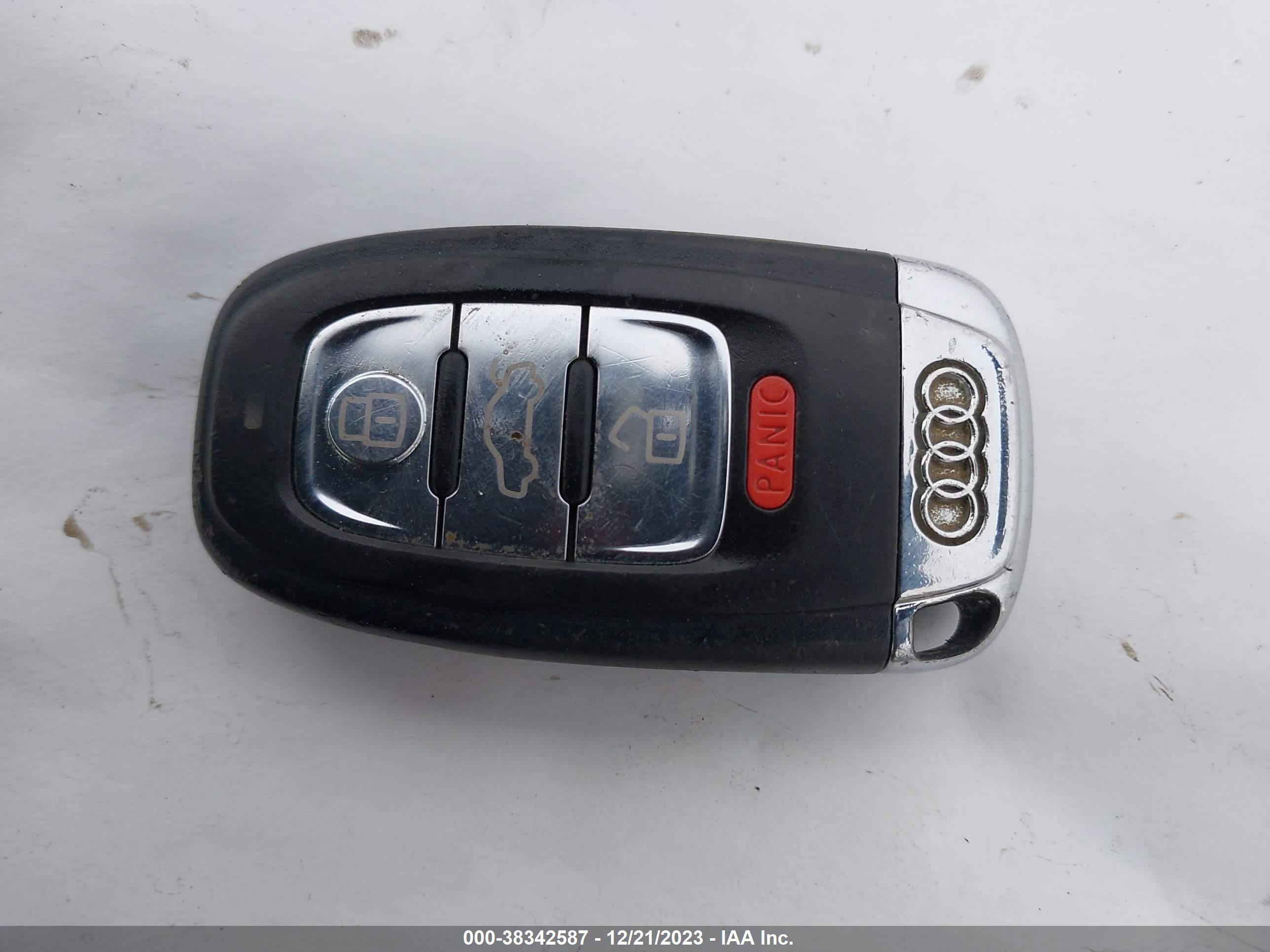 Photo 10 VIN: WAUMK78KX9N049004 - AUDI A4 