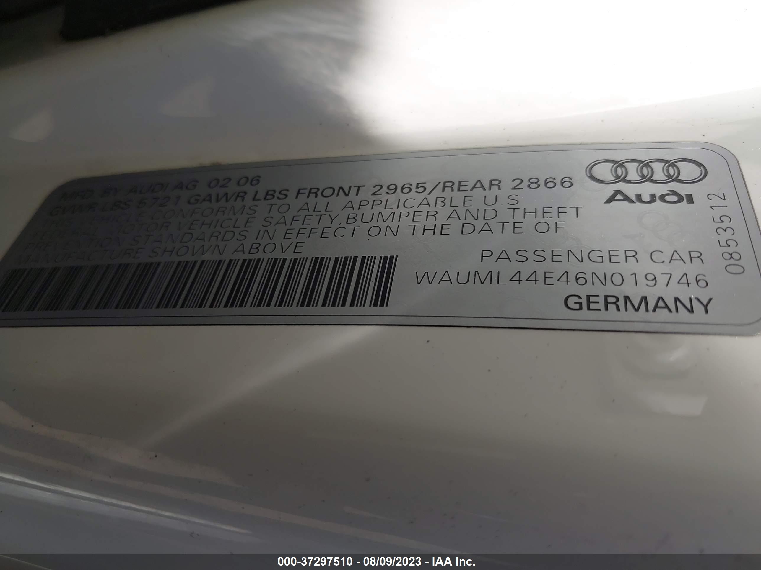 Photo 8 VIN: WAUML44E46N019746 - AUDI A8 