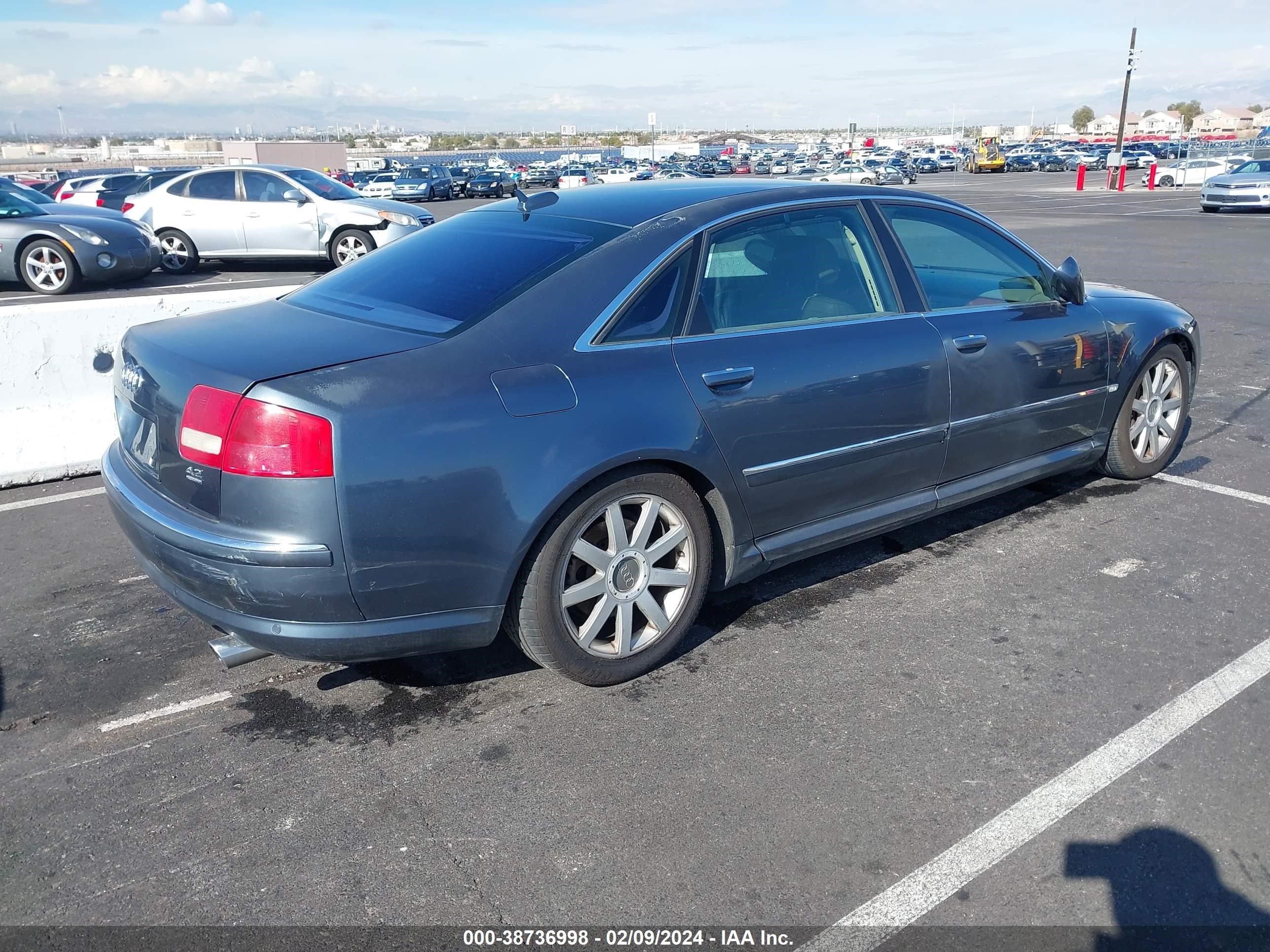 Photo 3 VIN: WAUML44E75N004477 - AUDI A8 