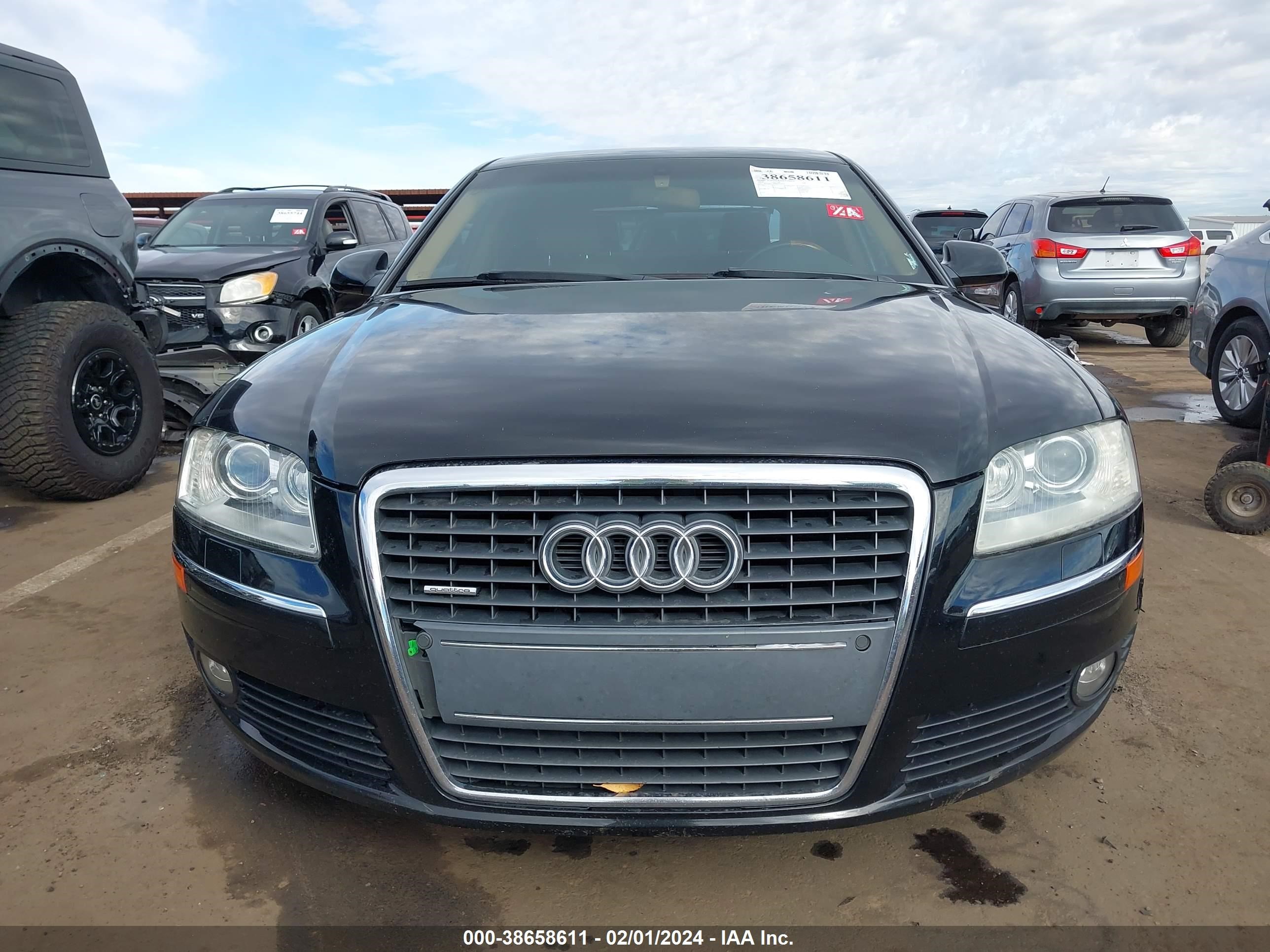 Photo 11 VIN: WAUML44EX6N018052 - AUDI A8 