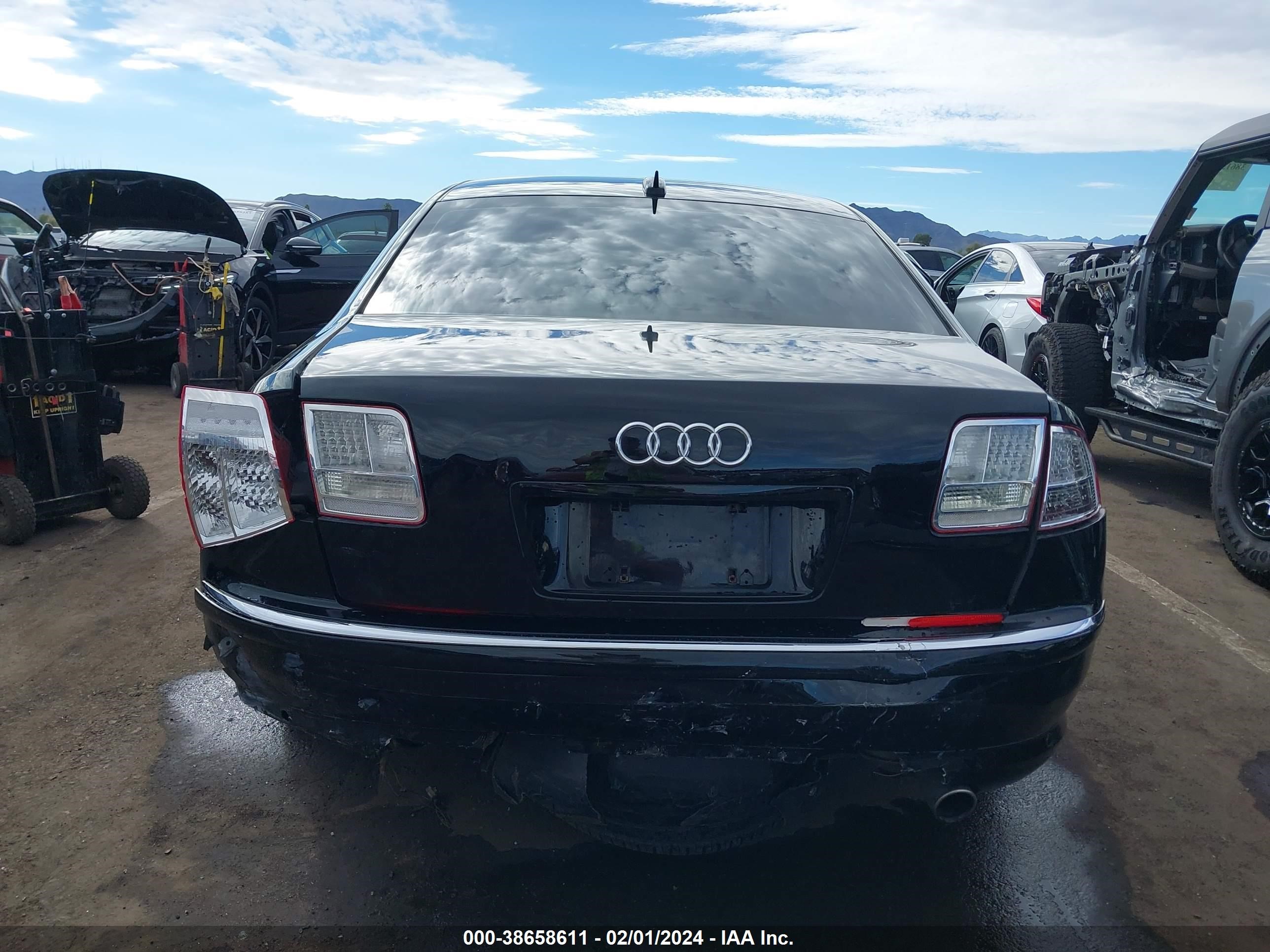 Photo 15 VIN: WAUML44EX6N018052 - AUDI A8 