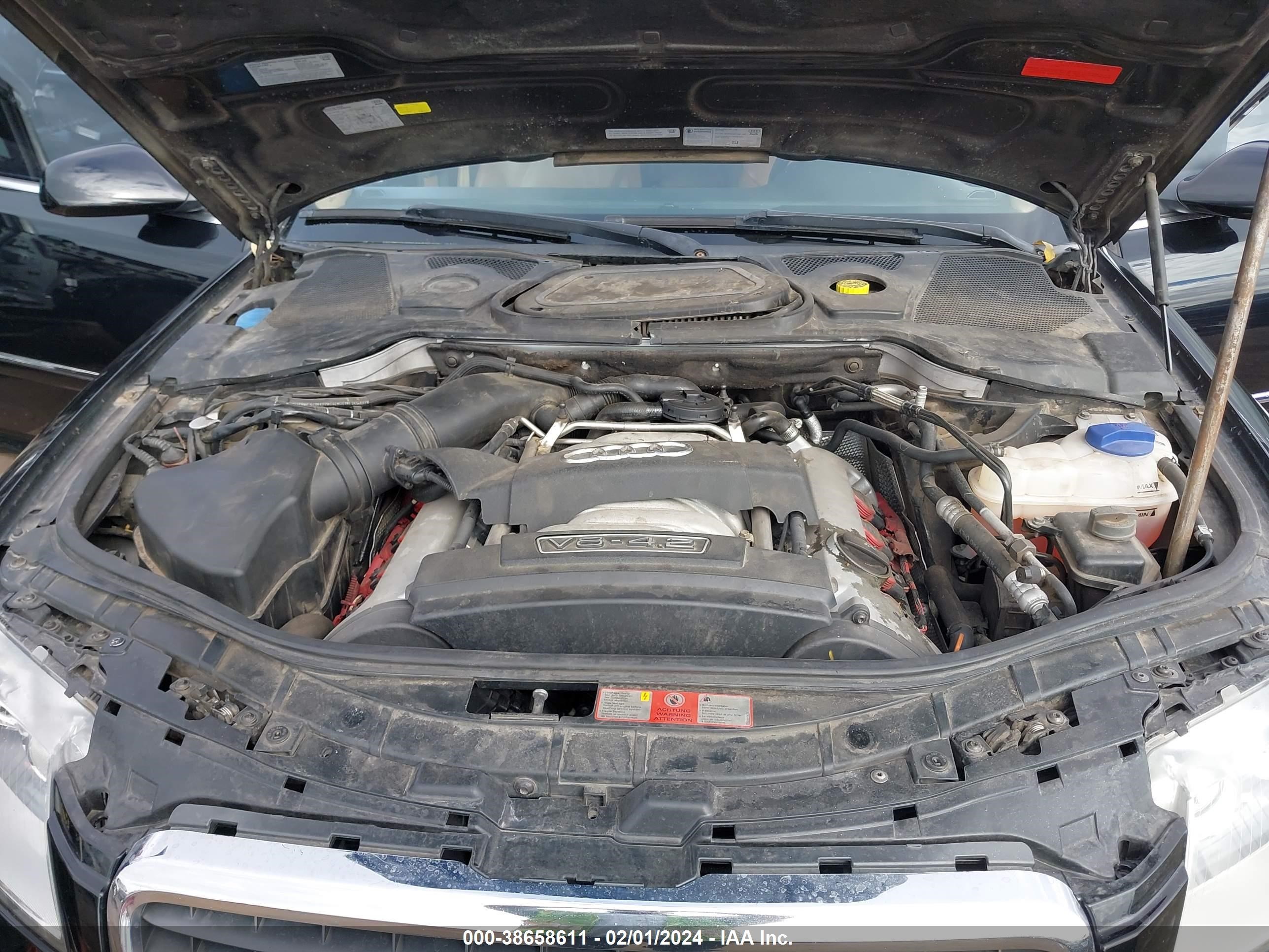 Photo 9 VIN: WAUML44EX6N018052 - AUDI A8 