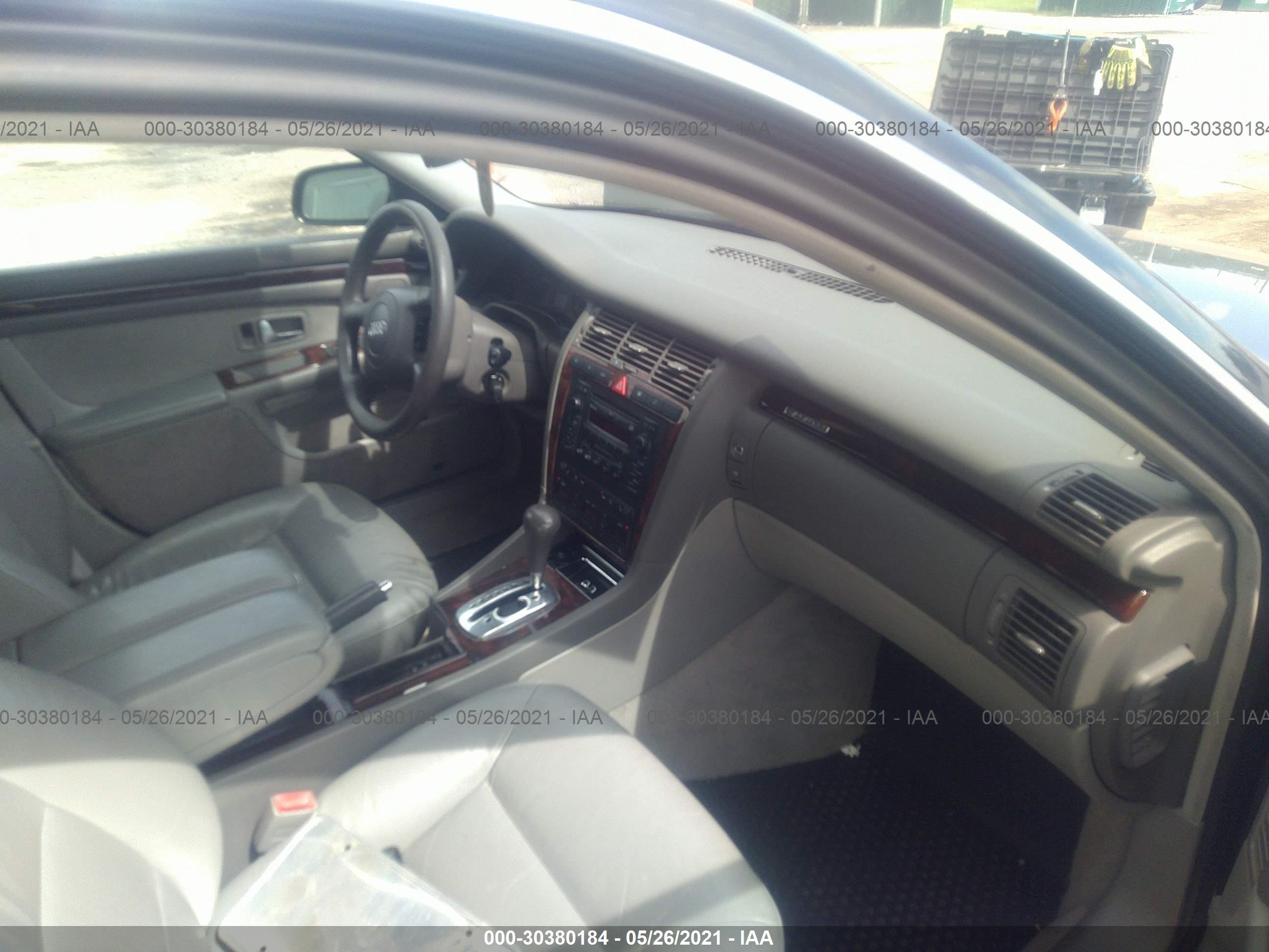 Photo 4 VIN: WAUML54D71N001473 - AUDI A8 