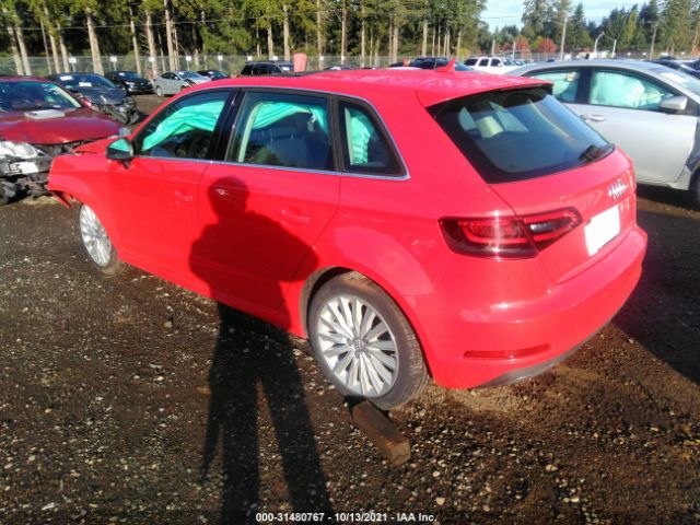 Photo 2 VIN: WAUMPBFF0GA025373 - AUDI A3 E-TRON 