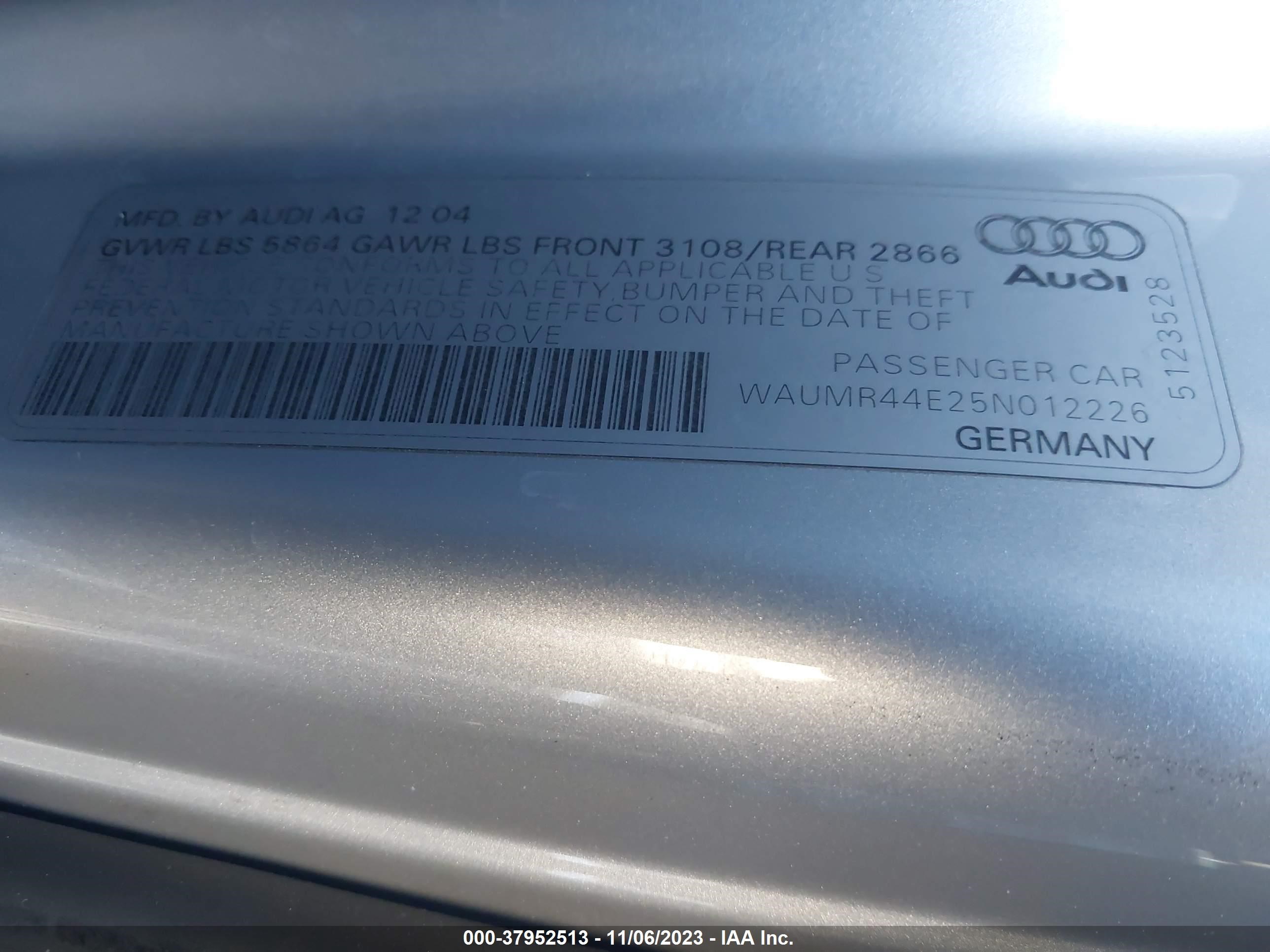 Photo 8 VIN: WAUMR44E25N012226 - AUDI A8 