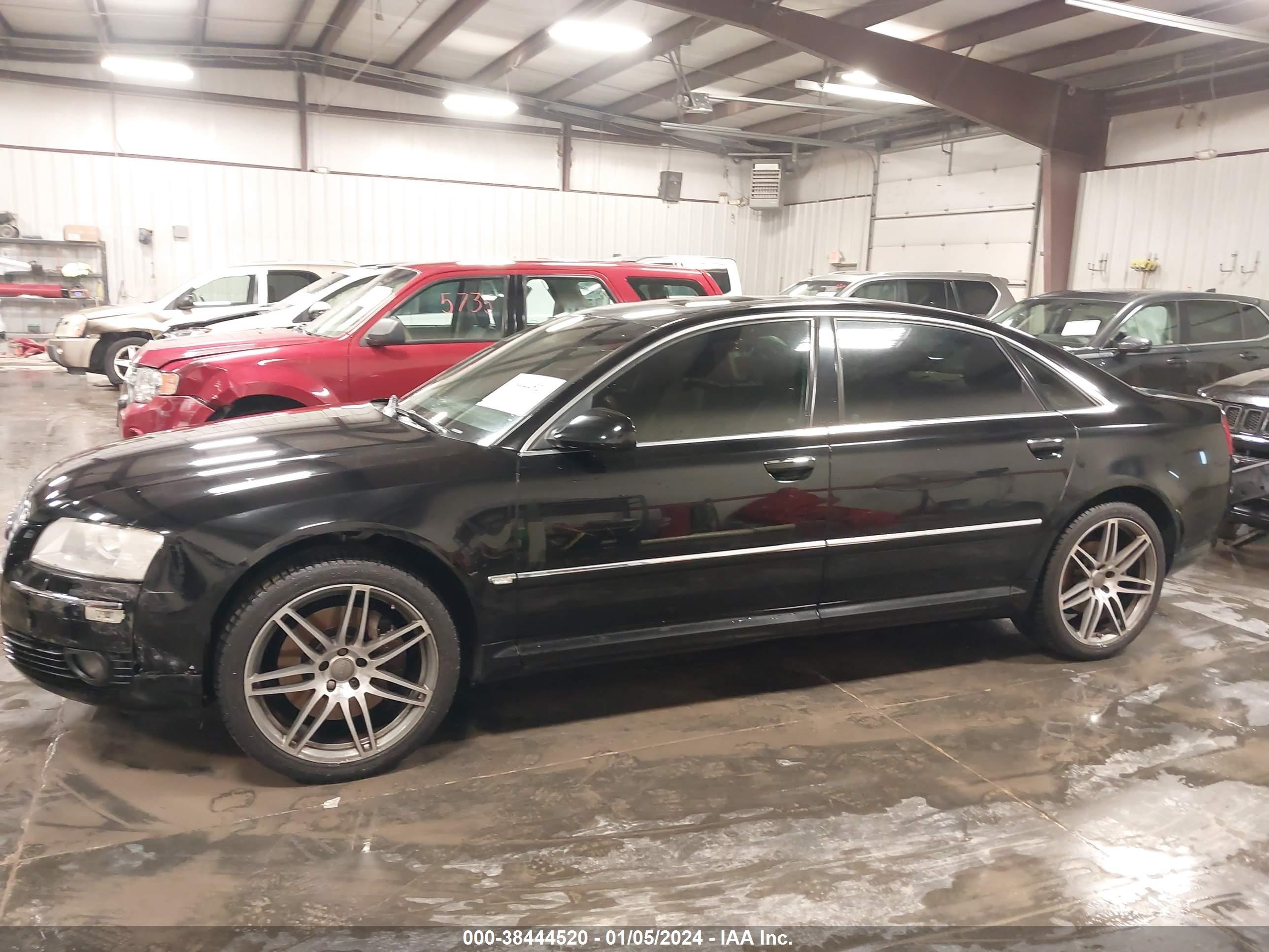 Photo 13 VIN: WAUMV44E37N001590 - AUDI A8 