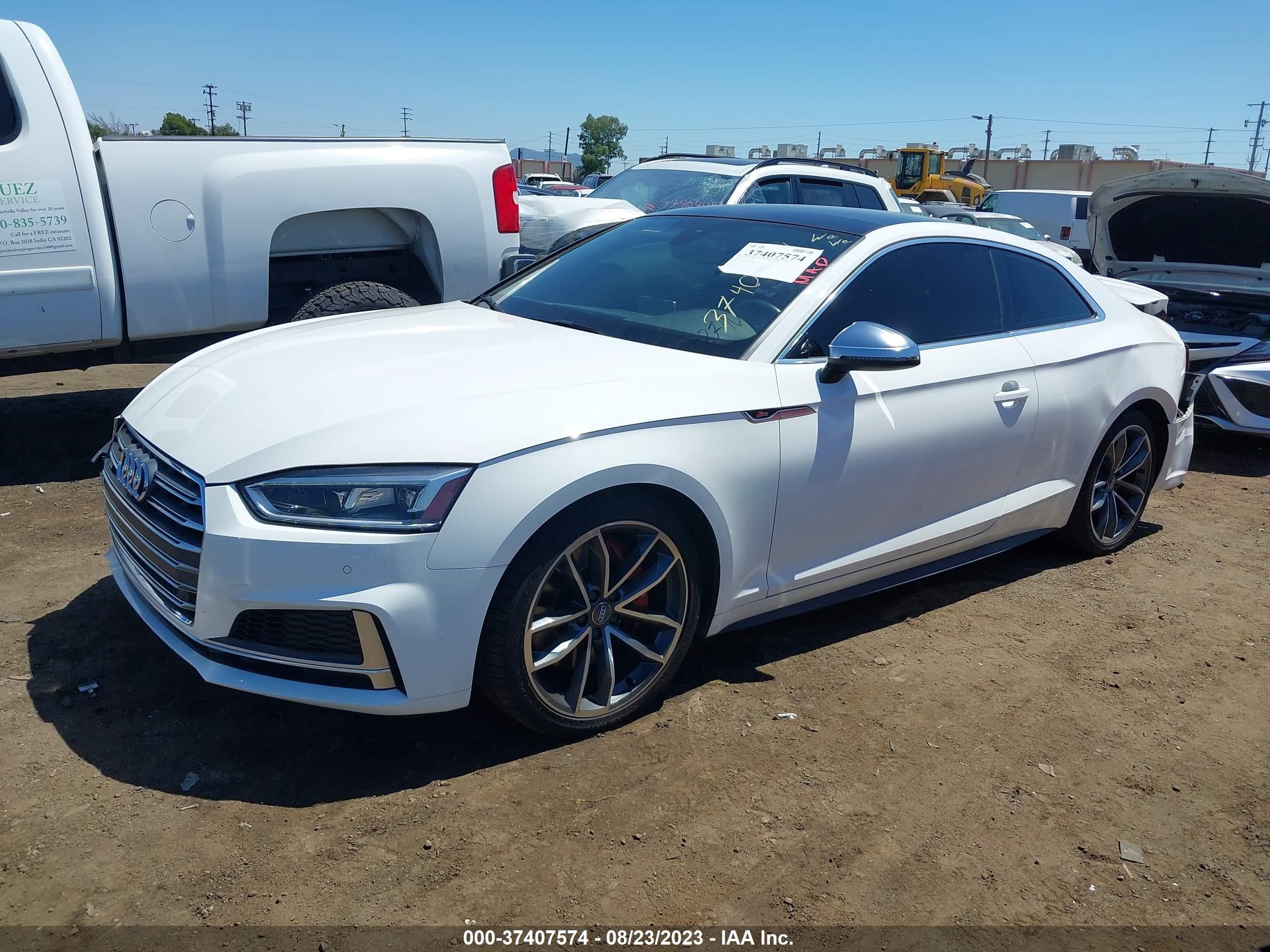 Photo 1 VIN: WAUP4AF55JA121627 - AUDI S5 