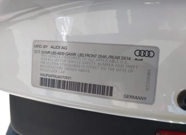 Photo 8 VIN: WAUP4AF56JA070591 - AUDI S5 COUPE 