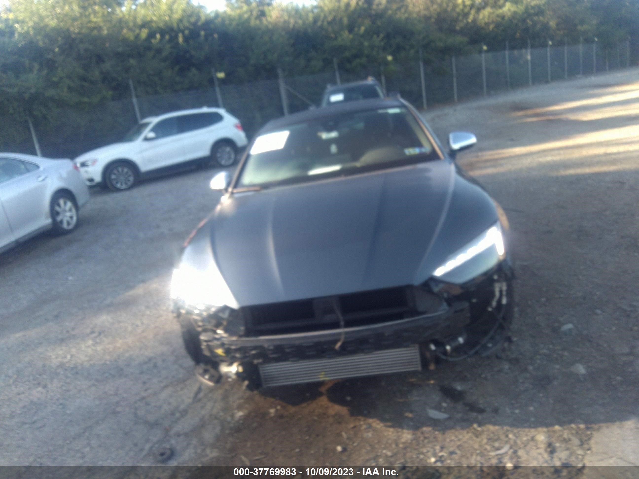 Photo 11 VIN: WAUP4AF56NA031487 - AUDI S5 