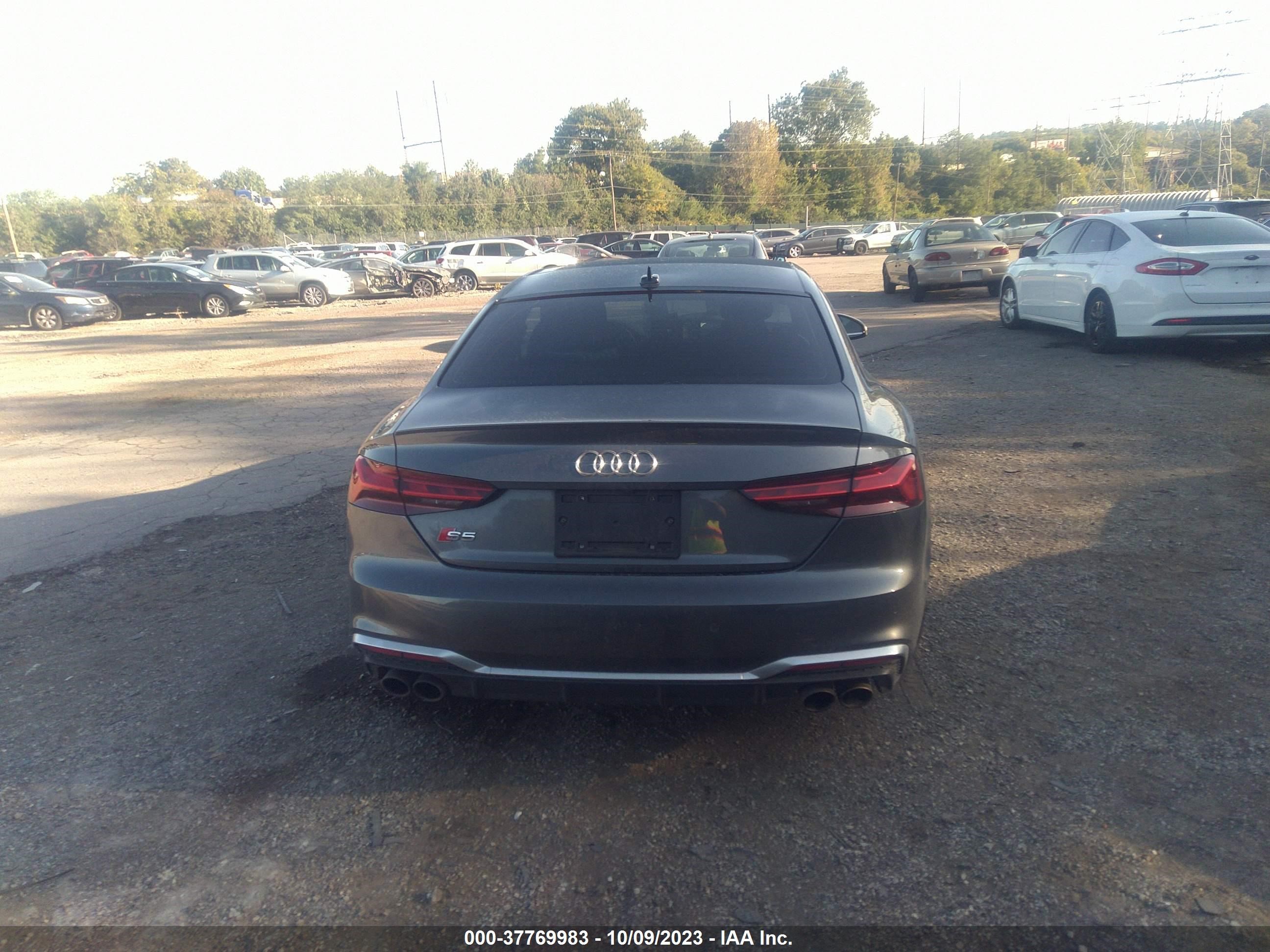 Photo 15 VIN: WAUP4AF56NA031487 - AUDI S5 