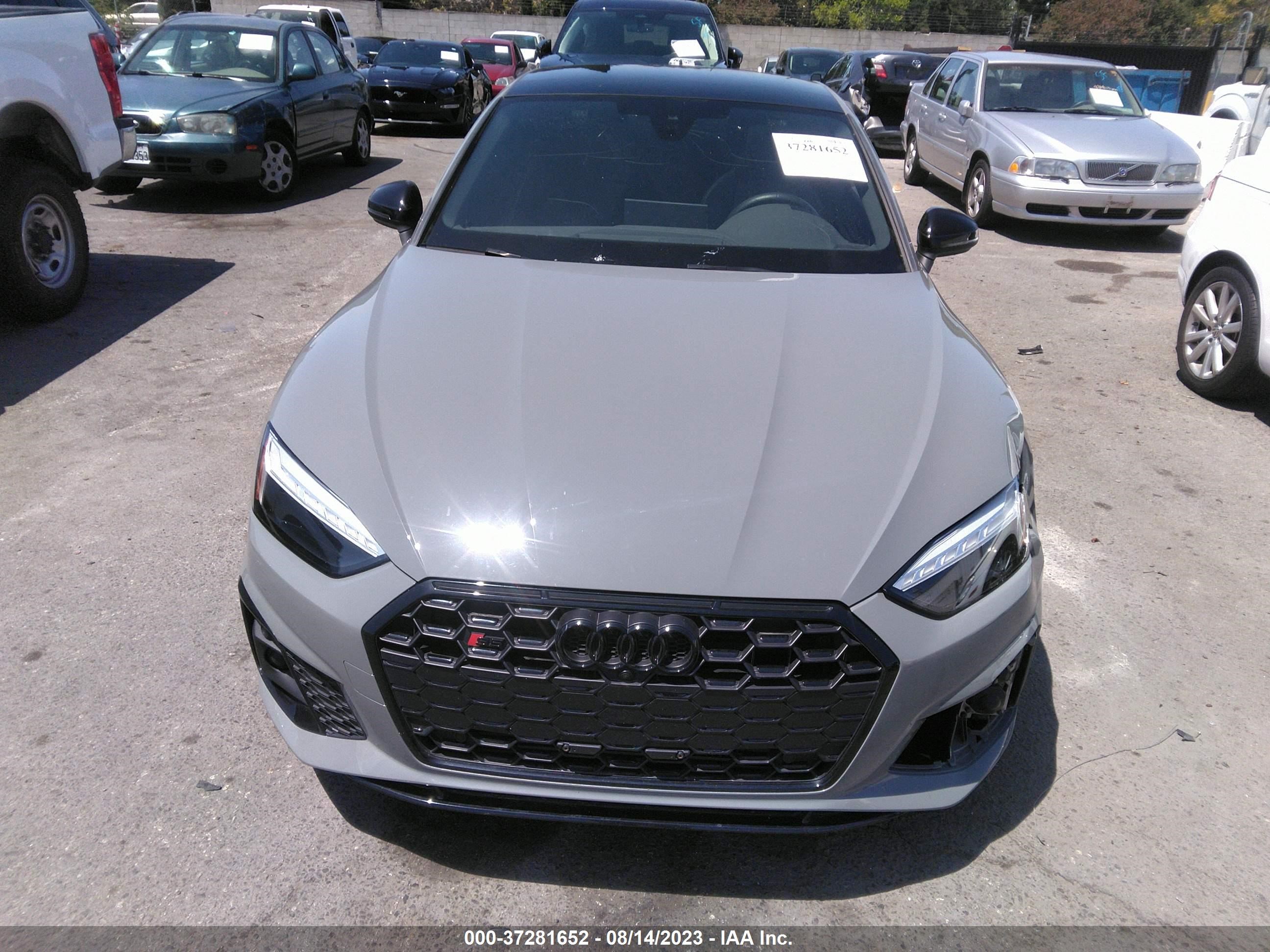 Photo 11 VIN: WAUP4AF59NA010035 - AUDI S5 