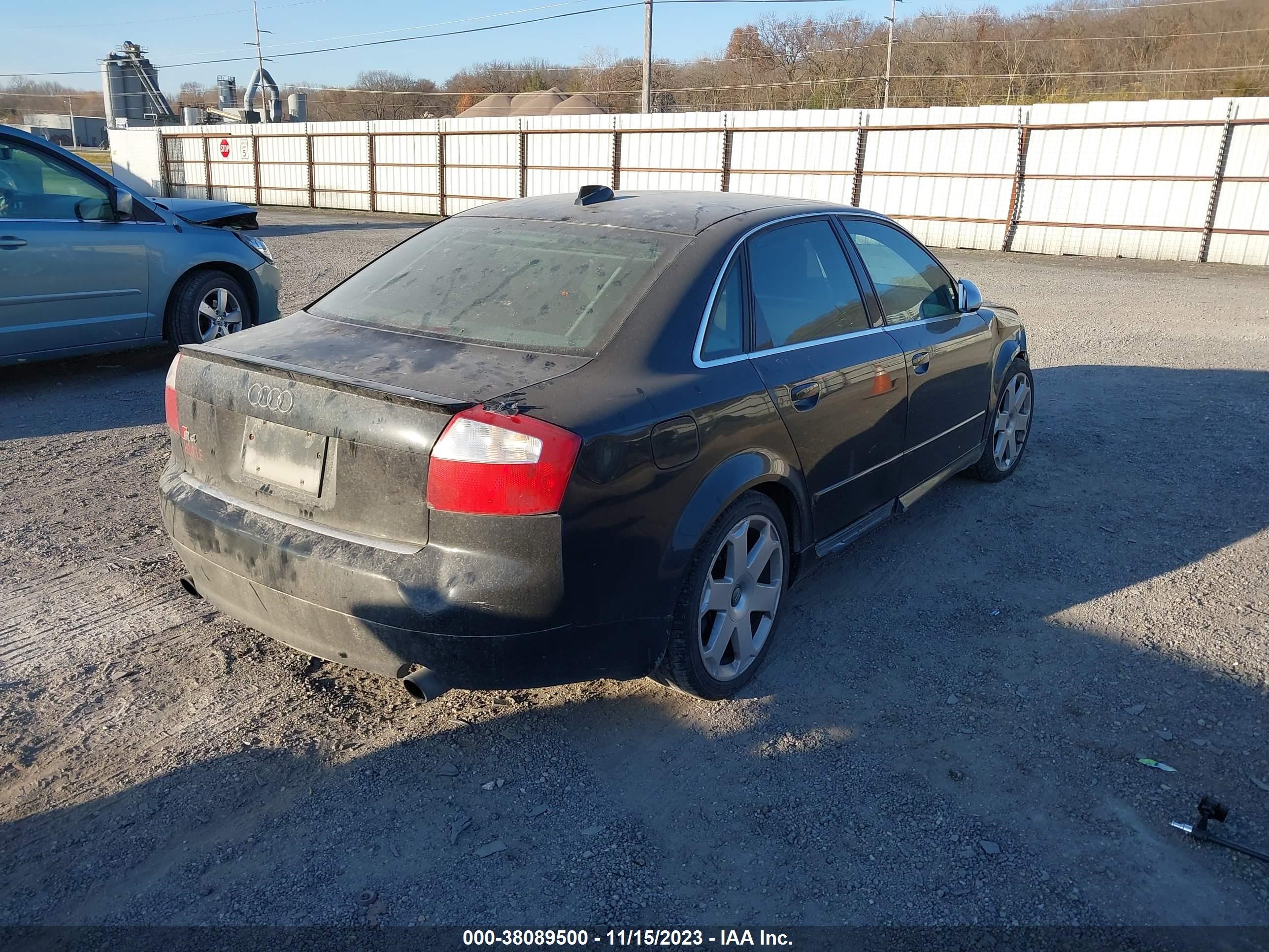 Photo 3 VIN: WAUPL58E54A200064 - AUDI S4 