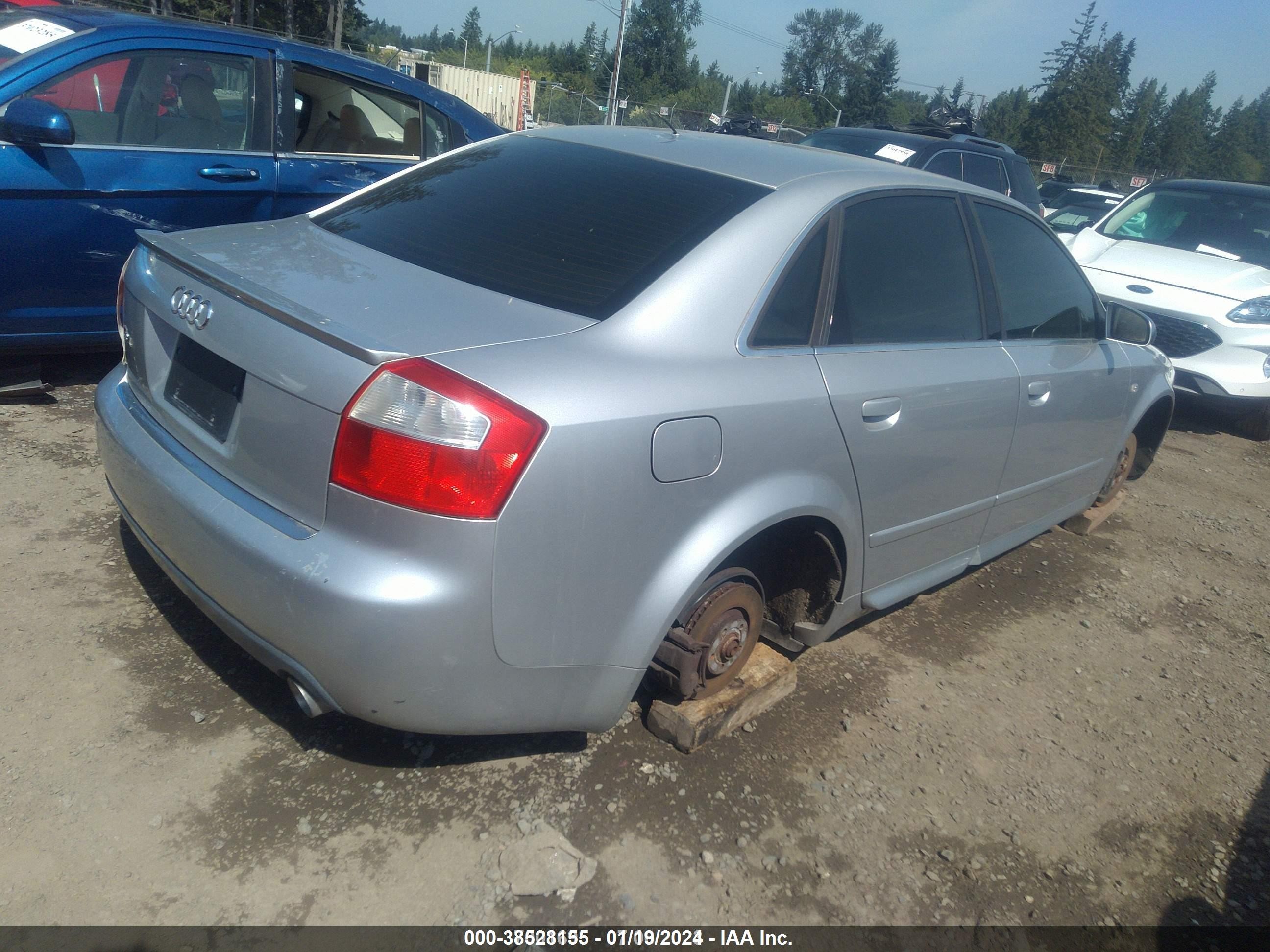 Photo 3 VIN: WAUPL68E34A278543 - AUDI S4 