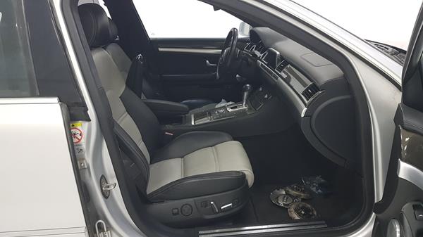 Photo 27 VIN: WAUPN44E37N009475 - AUDI S8 