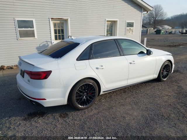 Photo 3 VIN: WAUPNAF42JA131181 - AUDI A4 