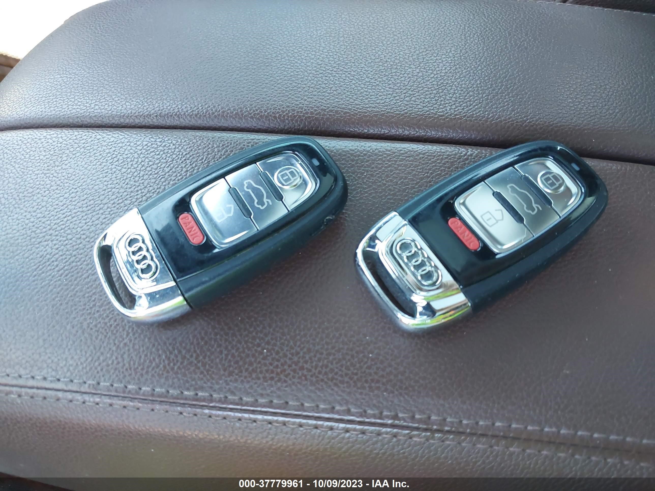 Photo 10 VIN: WAUR2AFD1DN010303 - AUDI A8 