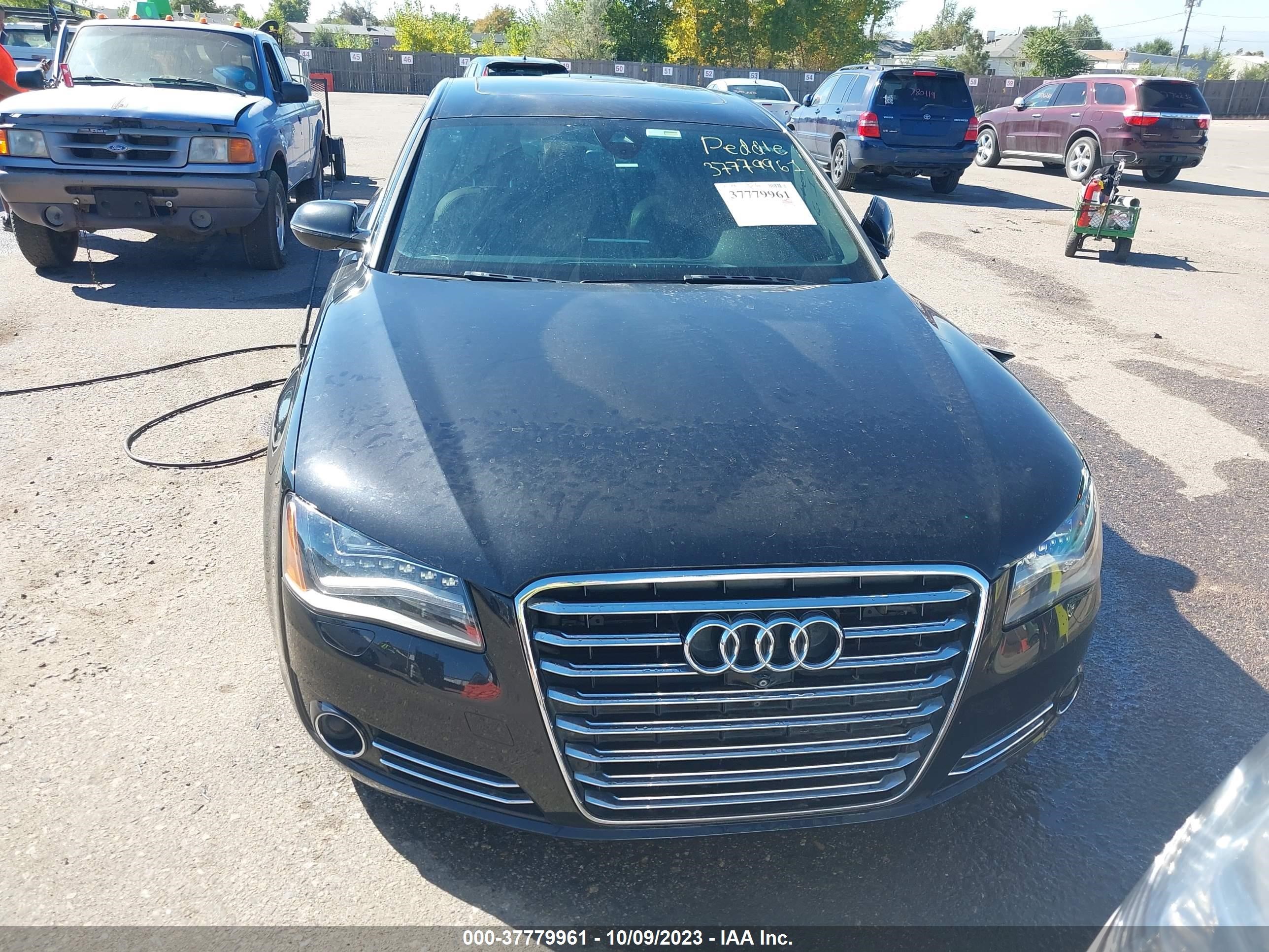 Photo 11 VIN: WAUR2AFD1DN010303 - AUDI A8 