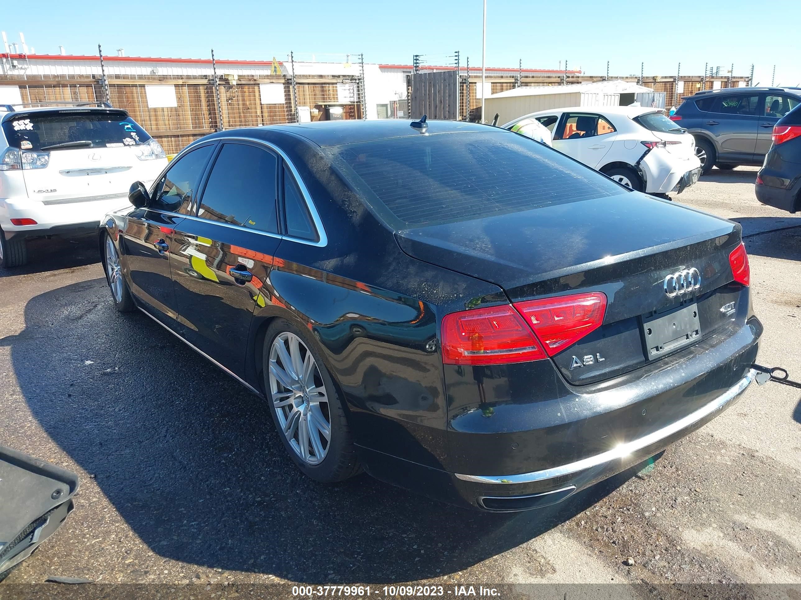 Photo 2 VIN: WAUR2AFD1DN010303 - AUDI A8 