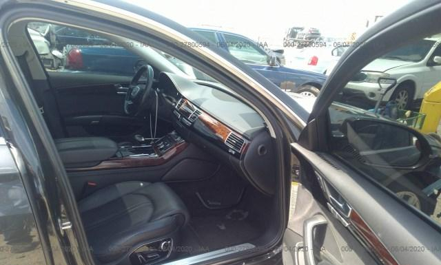 Photo 4 VIN: WAUR2AFD9DN010033 - AUDI A8 