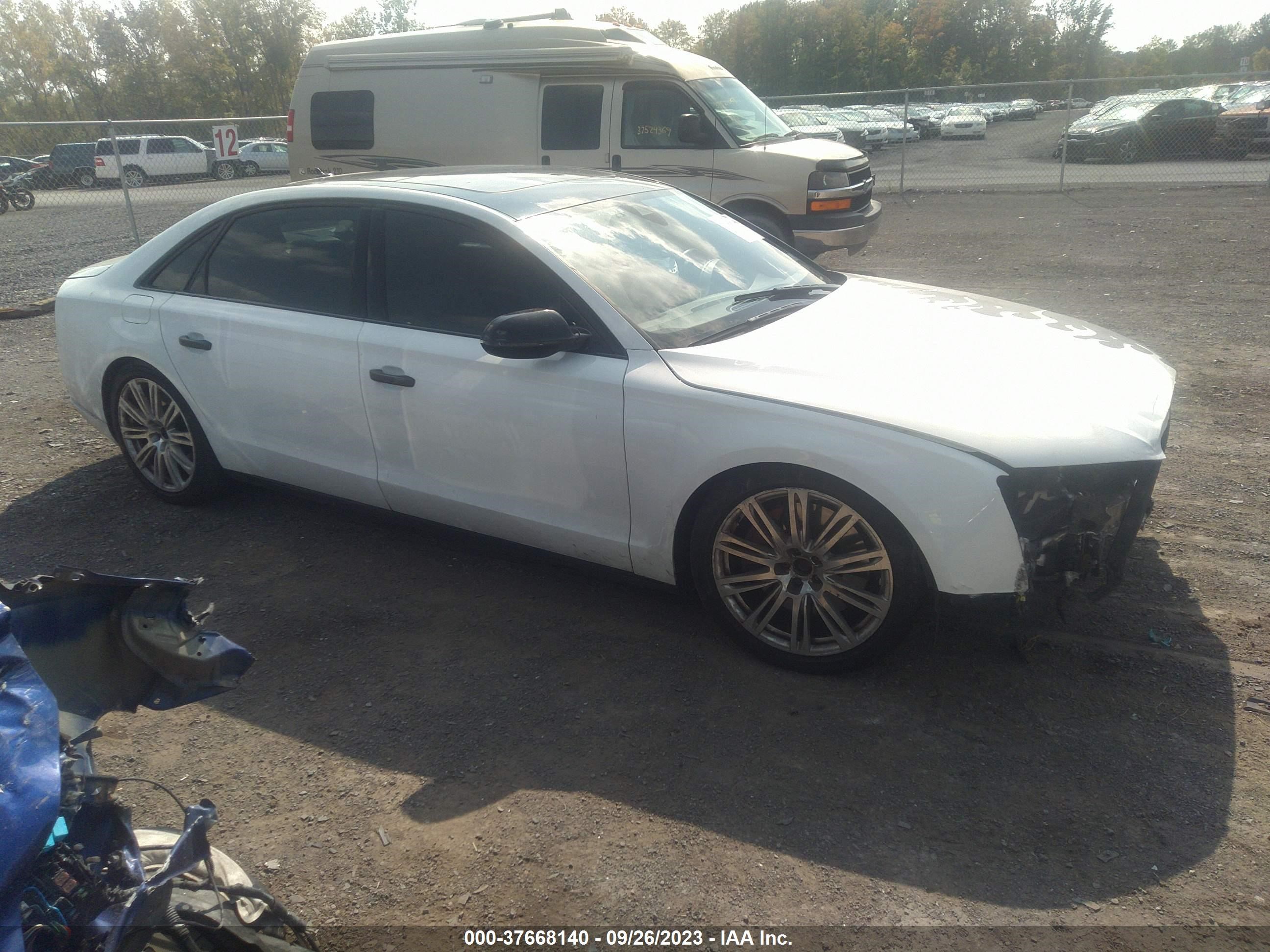 Photo 12 VIN: WAUR2AFD9EN013855 - AUDI A8 