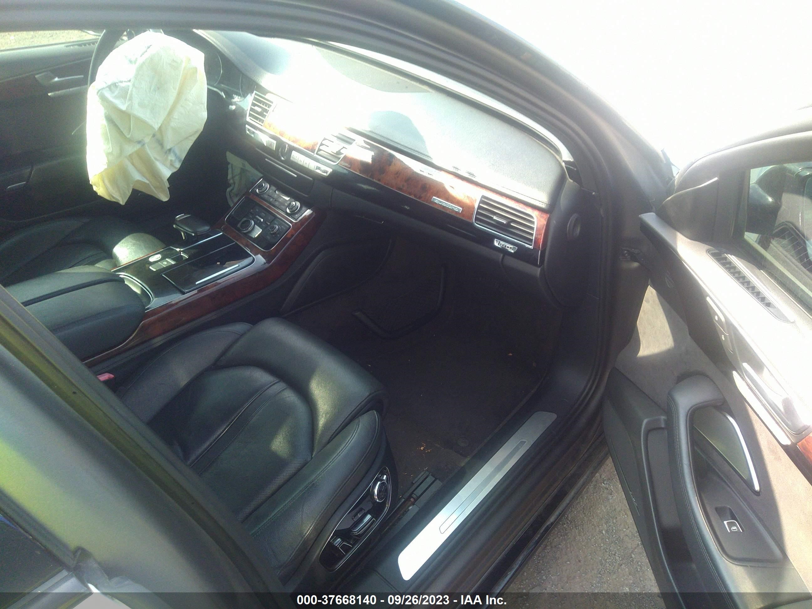 Photo 4 VIN: WAUR2AFD9EN013855 - AUDI A8 