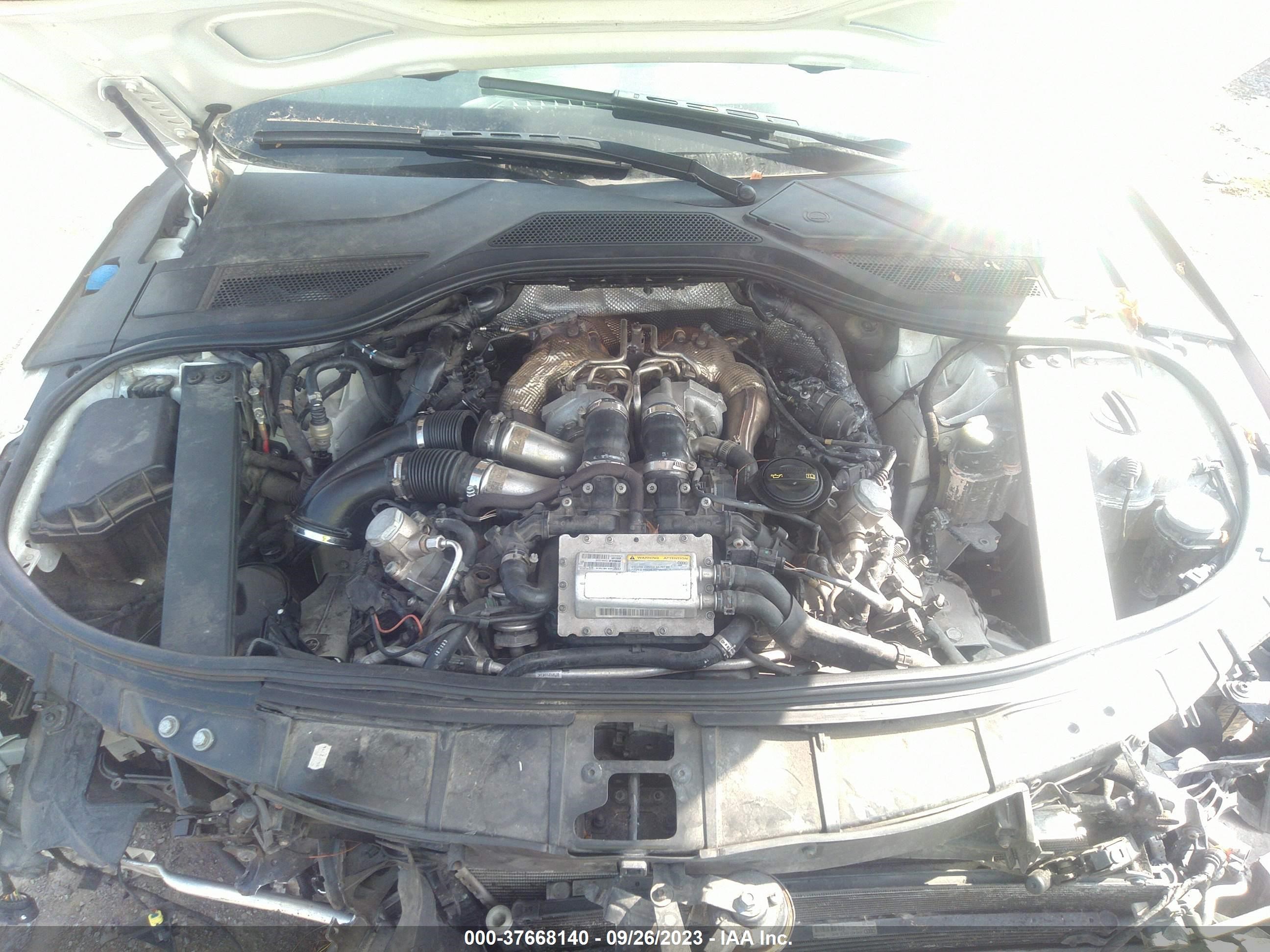 Photo 9 VIN: WAUR2AFD9EN013855 - AUDI A8 