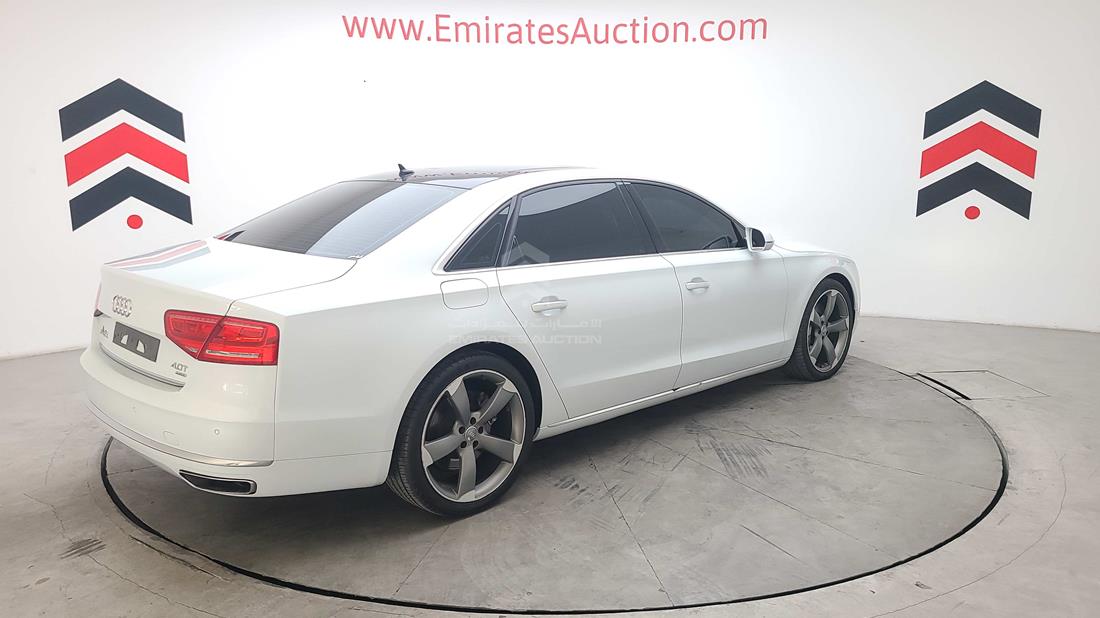 Photo 19 VIN: WAUR2BFD7EN005713 - AUDI A8 