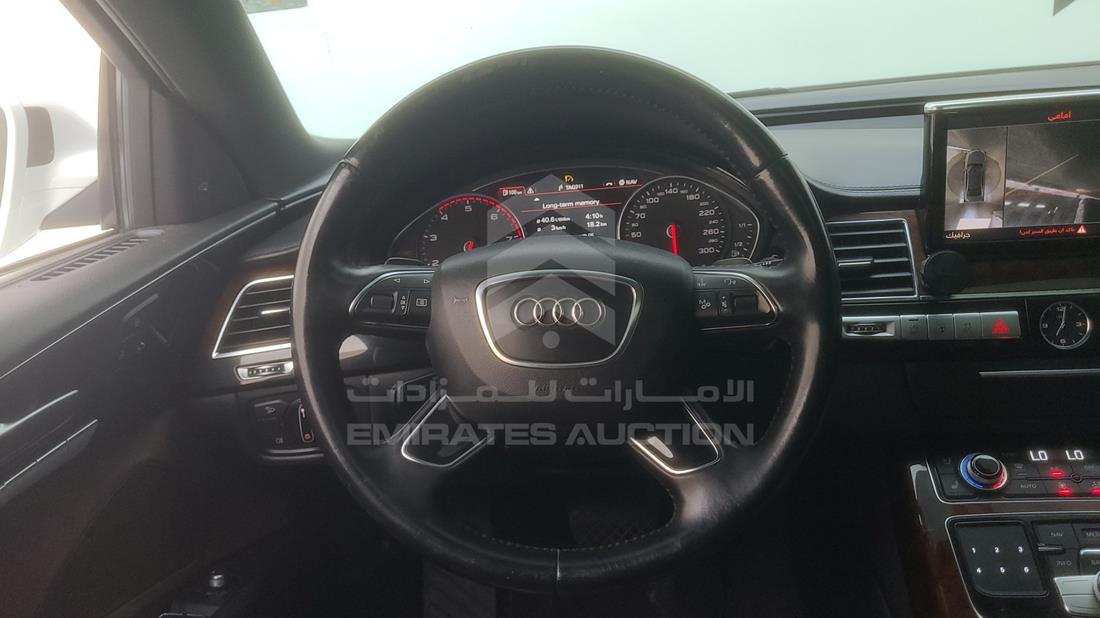 Photo 29 VIN: WAUR2BFD7EN005713 - AUDI A8 