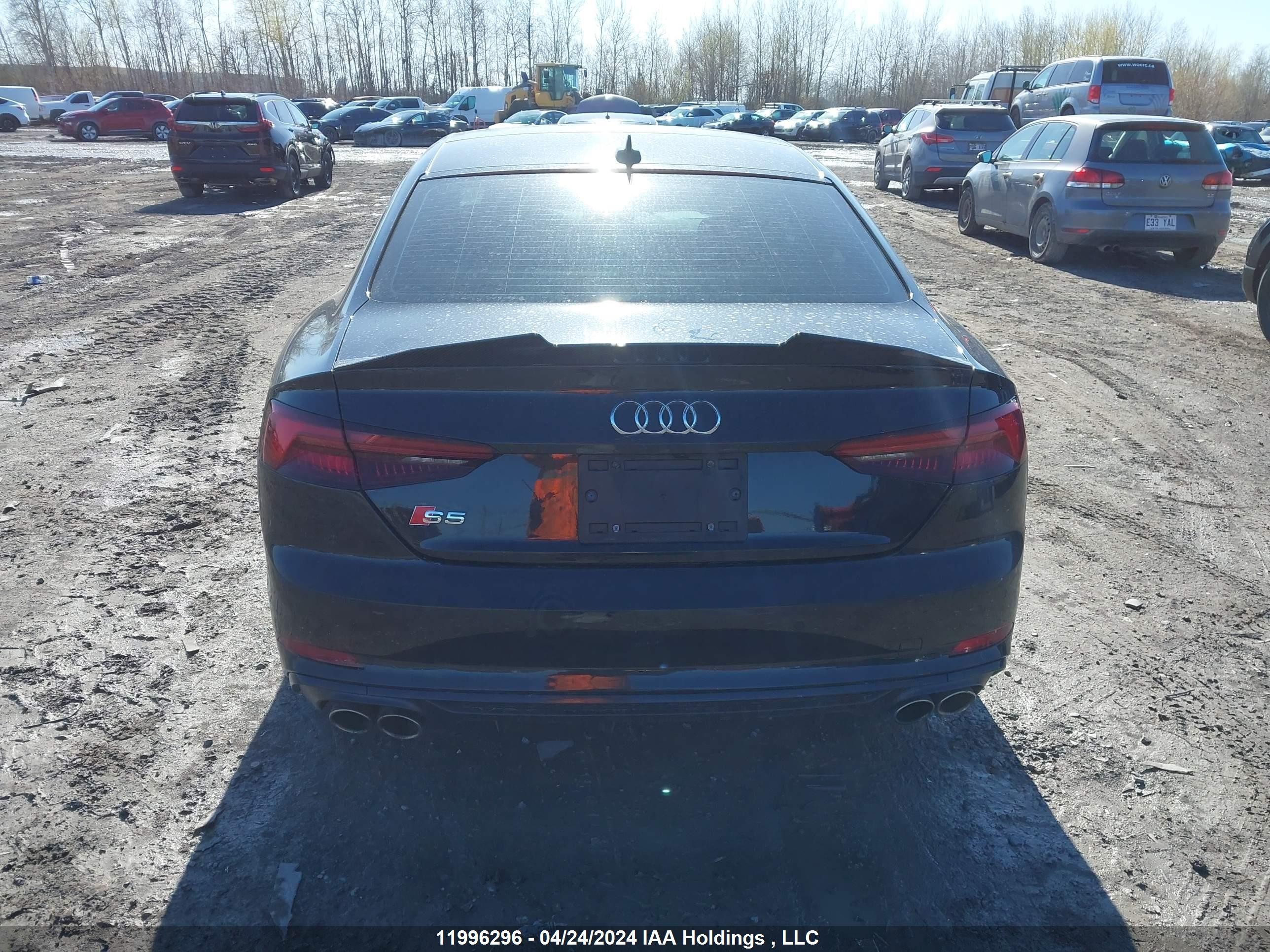 Photo 15 VIN: WAUR4AF51KA027139 - AUDI S5 