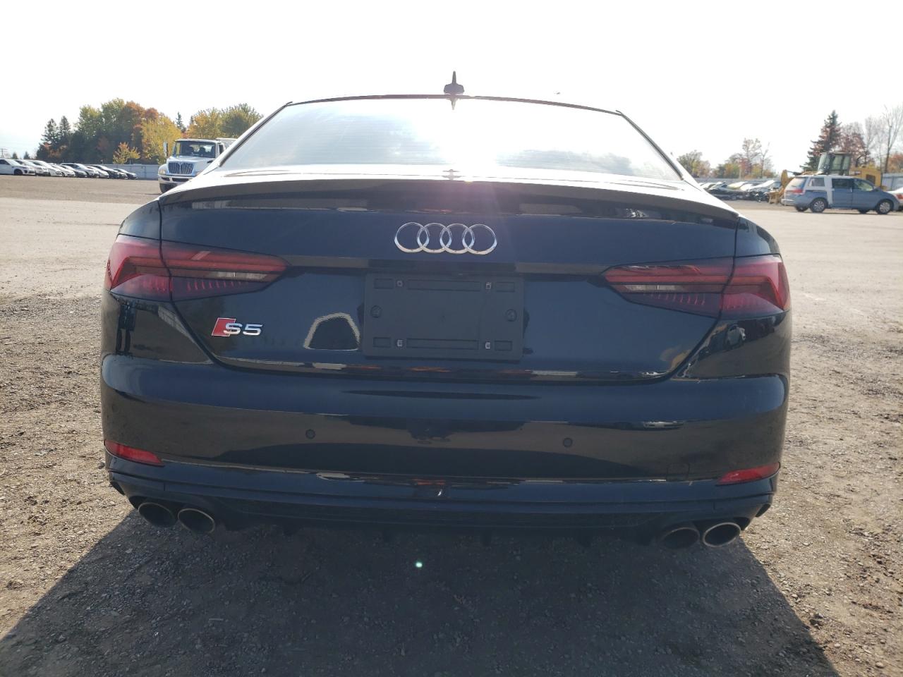 Photo 5 VIN: WAUR4AF53KA062748 - AUDI RS5 