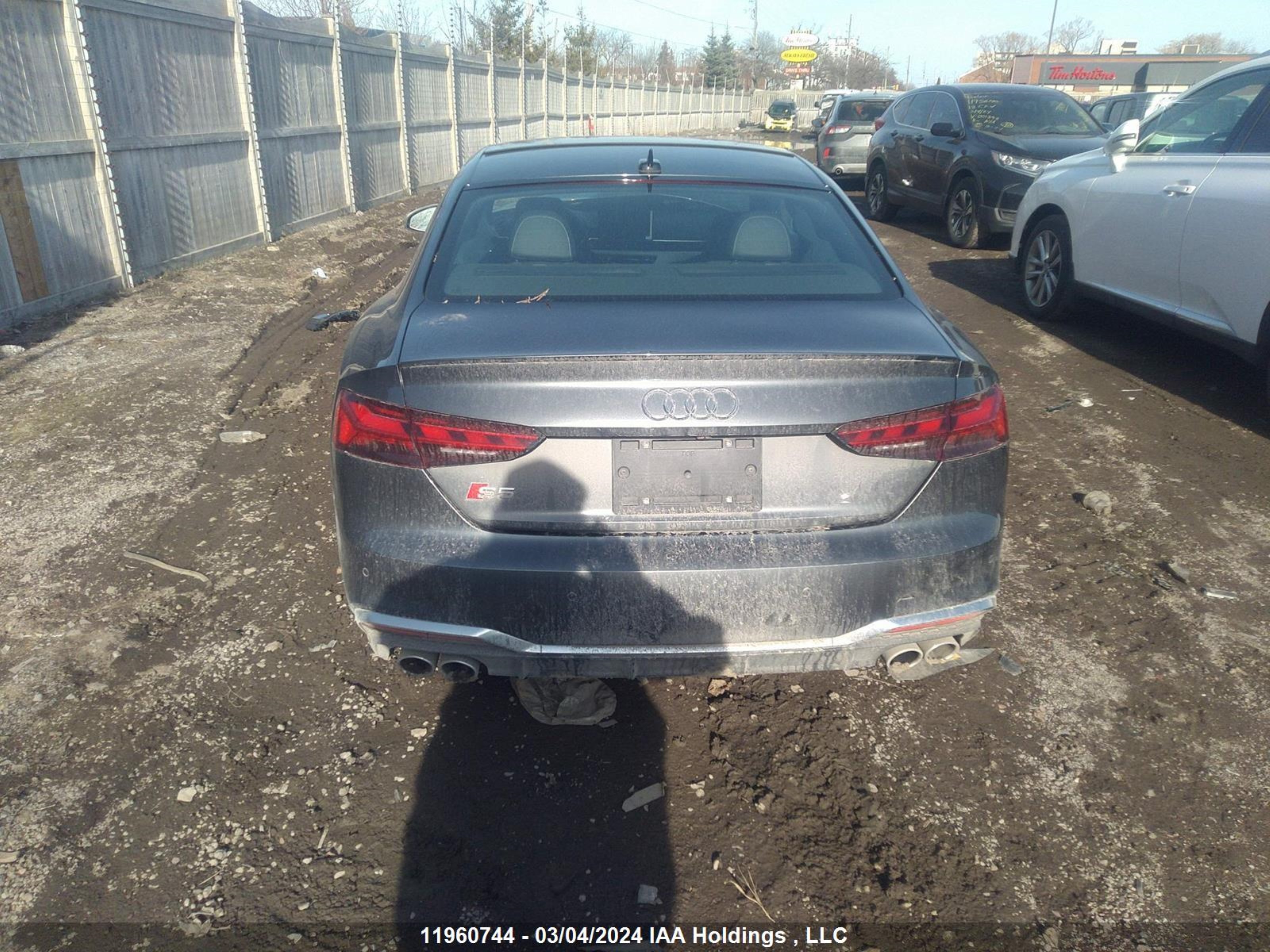 Photo 16 VIN: WAUR4AF53NA036820 - AUDI S5 