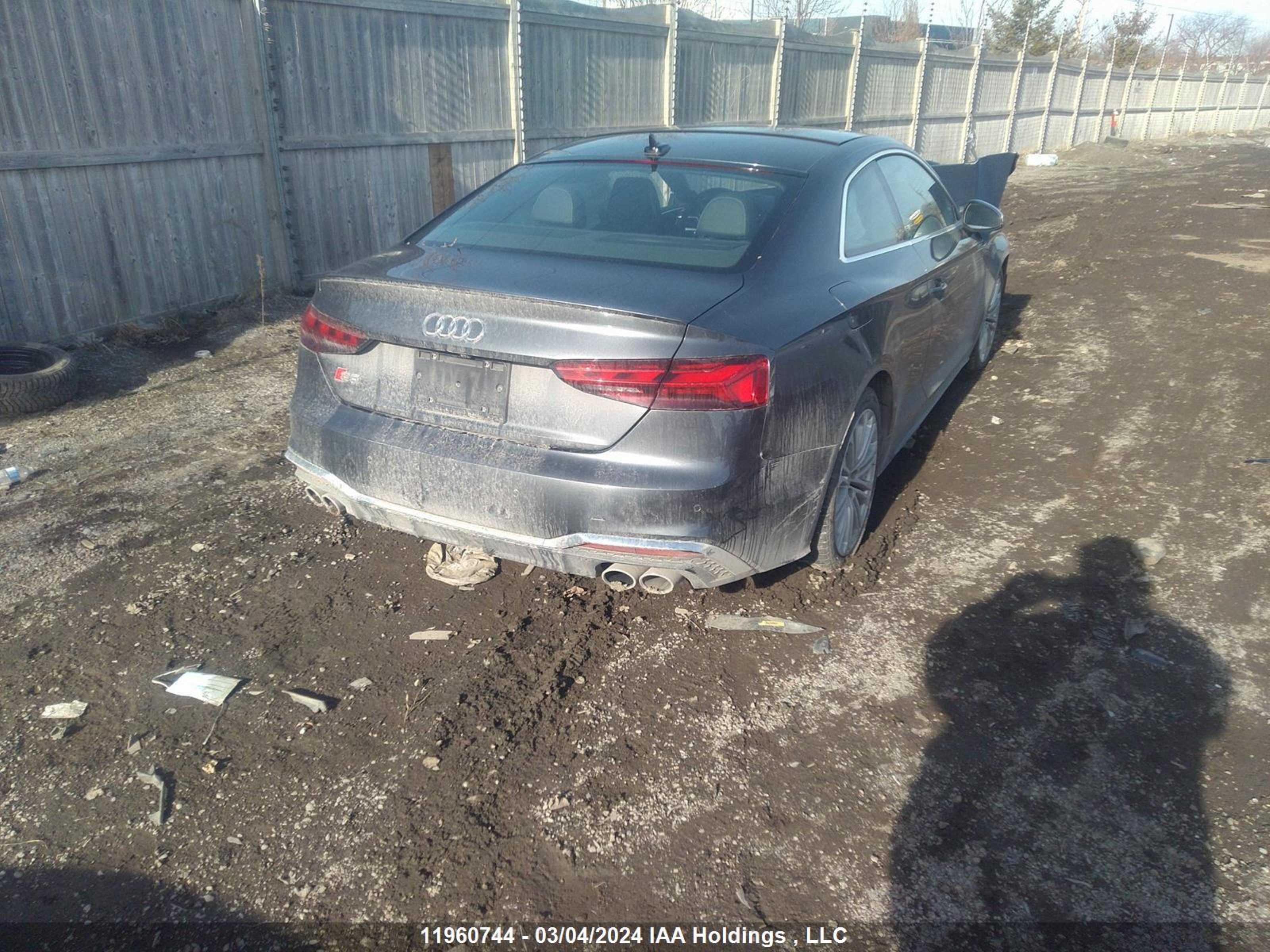 Photo 3 VIN: WAUR4AF53NA036820 - AUDI S5 