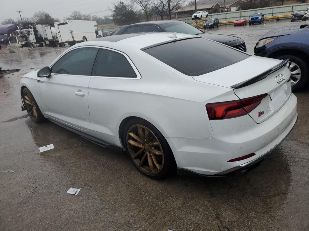 Photo 1 VIN: WAUR4AF57JA037057 - AUDI RS5 