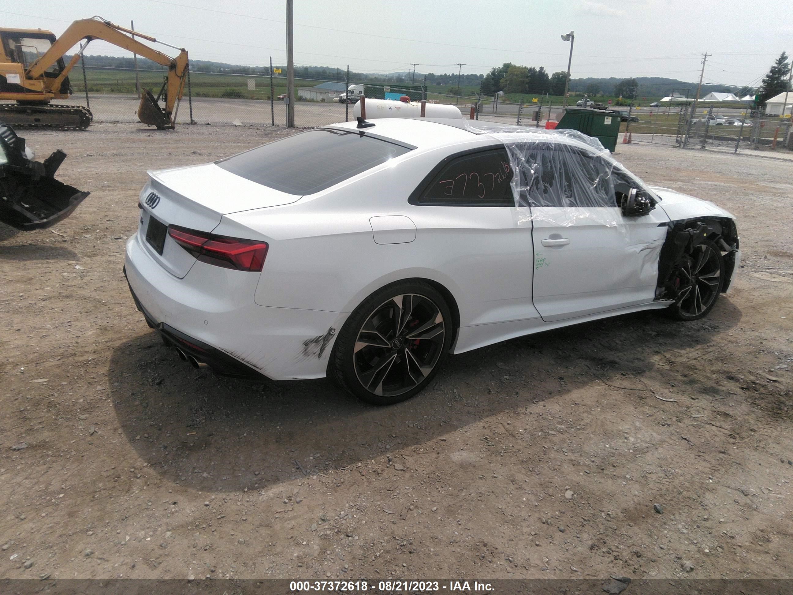 Photo 12 VIN: WAUR4AF59MA063261 - AUDI S5 