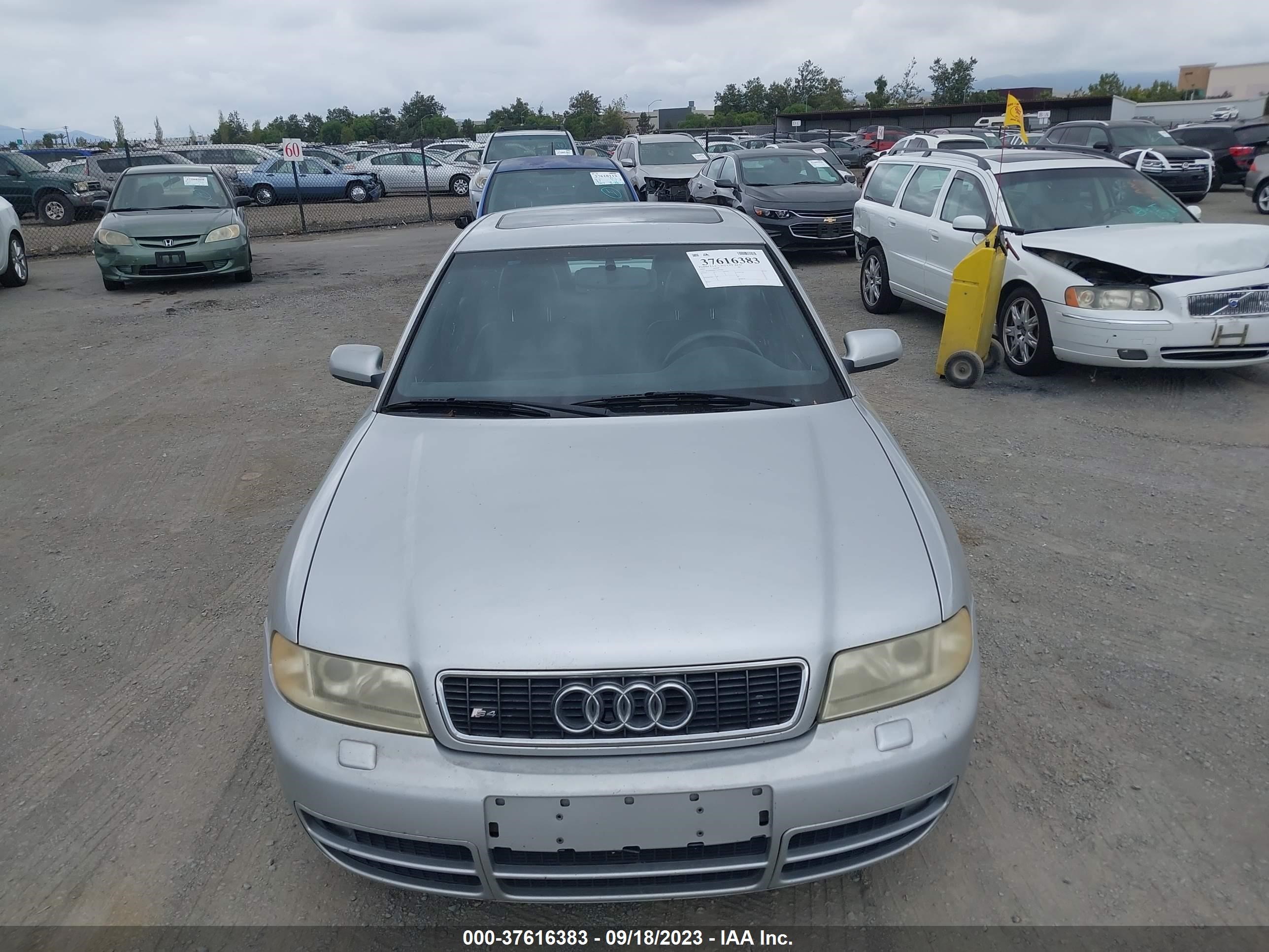 Photo 5 VIN: WAURD68D72A001002 - AUDI S4 