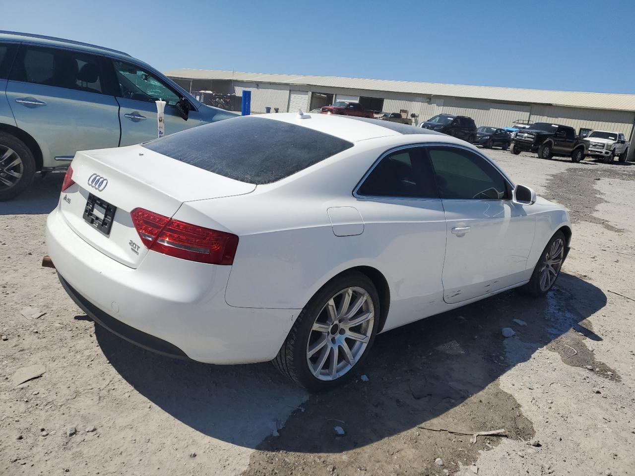 Photo 2 VIN: WAURFAFR4BA086117 - AUDI A5 