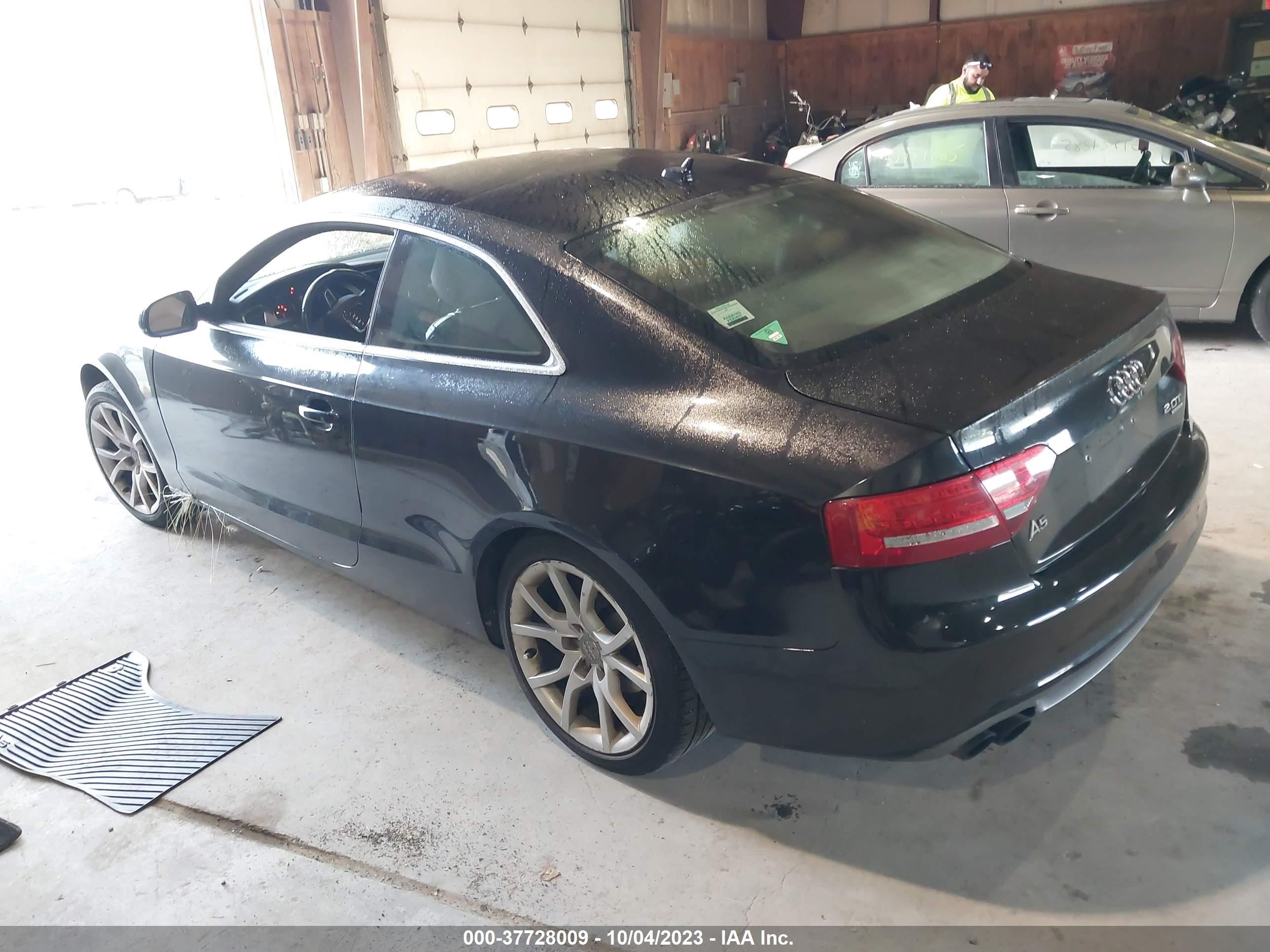 Photo 2 VIN: WAURFAFR8CA017139 - AUDI A5 