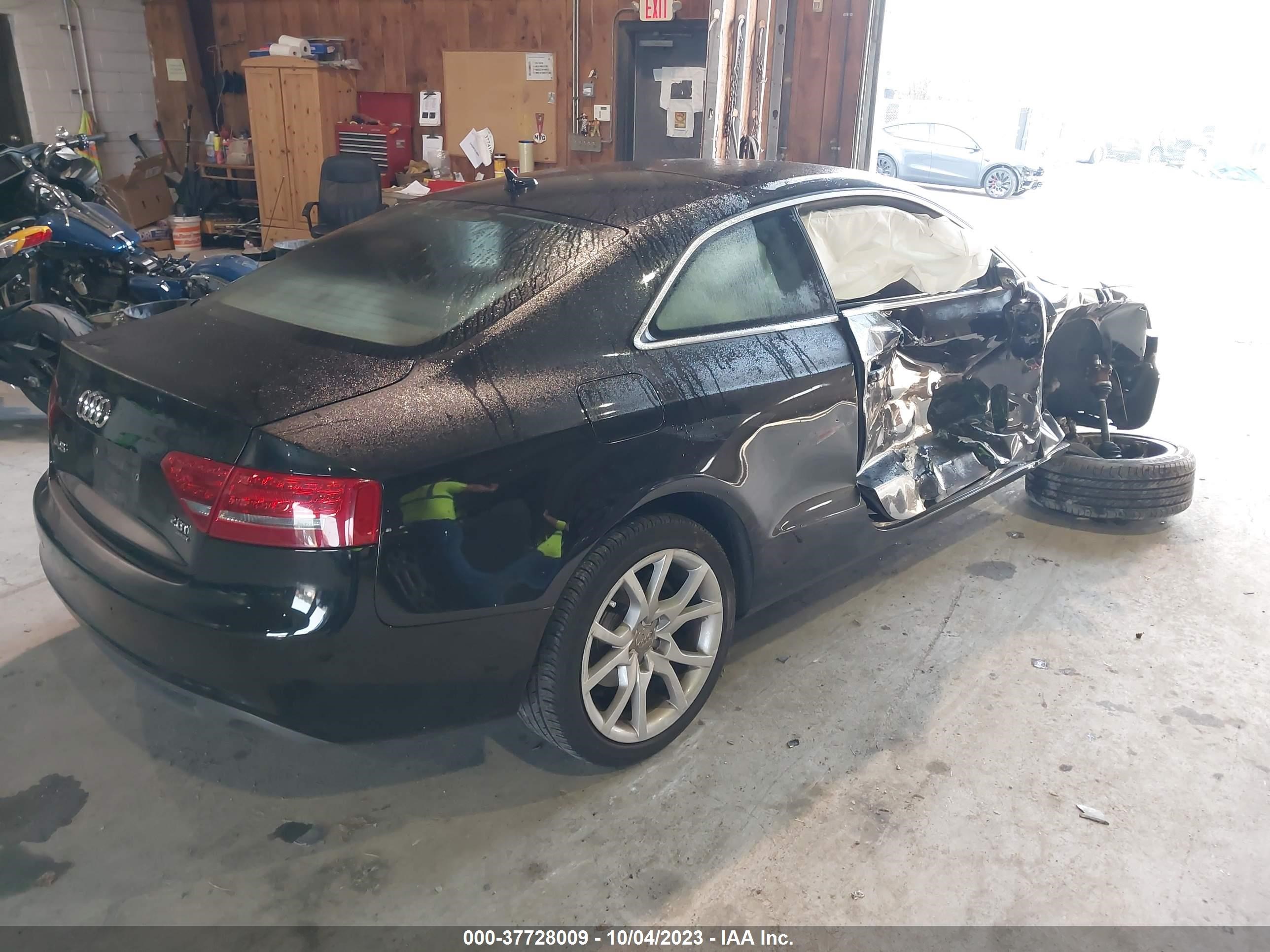 Photo 3 VIN: WAURFAFR8CA017139 - AUDI A5 