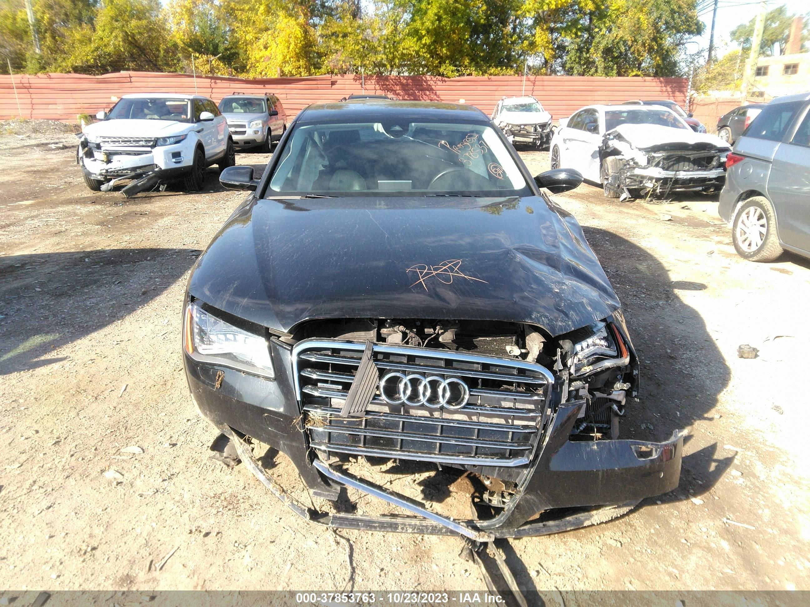 Photo 11 VIN: WAURGAFD9DN029439 - AUDI A8 