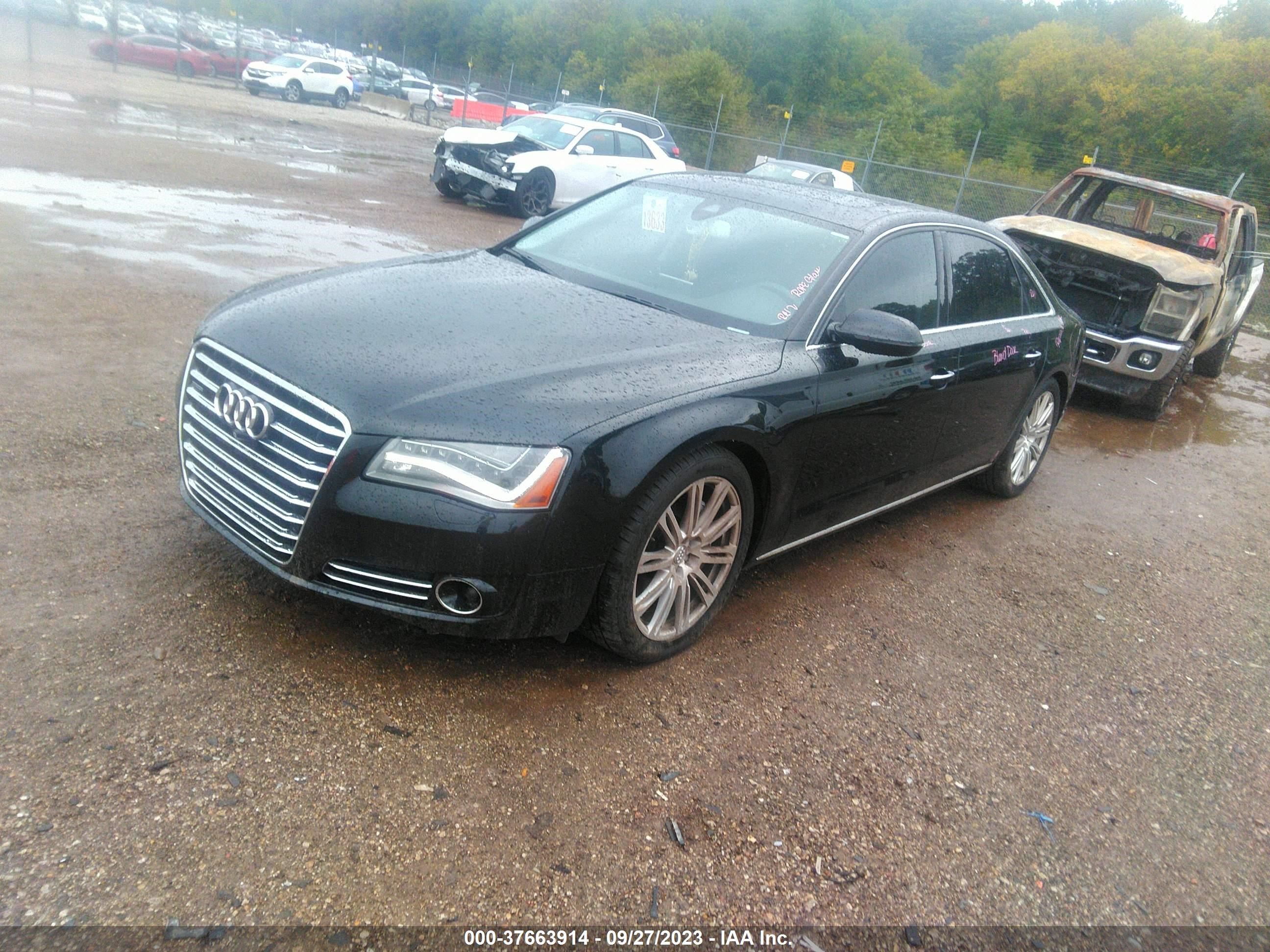 Photo 1 VIN: WAURGAFD9DN031725 - AUDI A8 