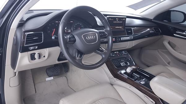 Photo 11 VIN: WAURGB4H4CN021047 - AUDI A8 