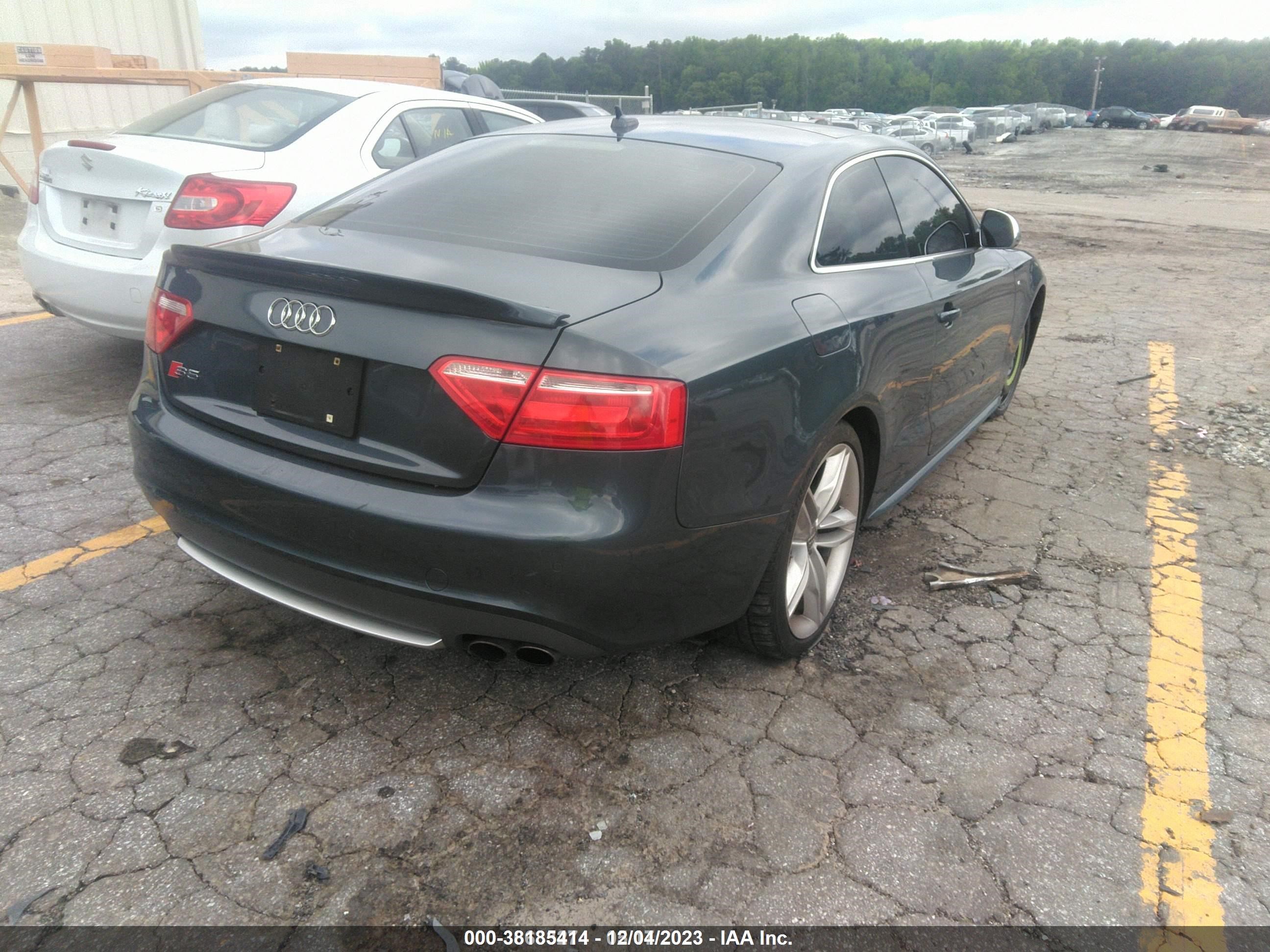 Photo 3 VIN: WAURV78T19A003879 - AUDI S5 