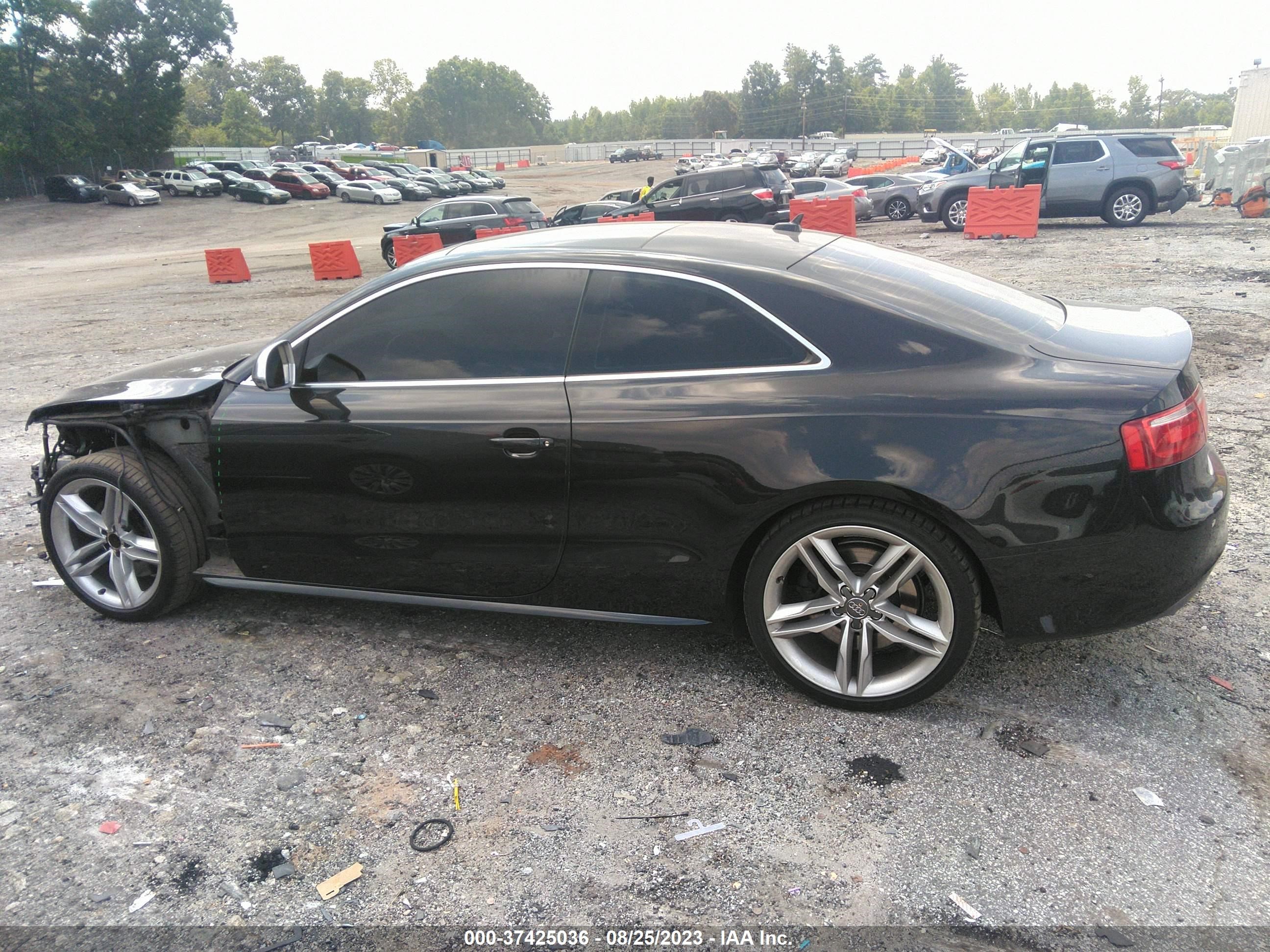 Photo 13 VIN: WAURV78T28A010581 - AUDI S5 