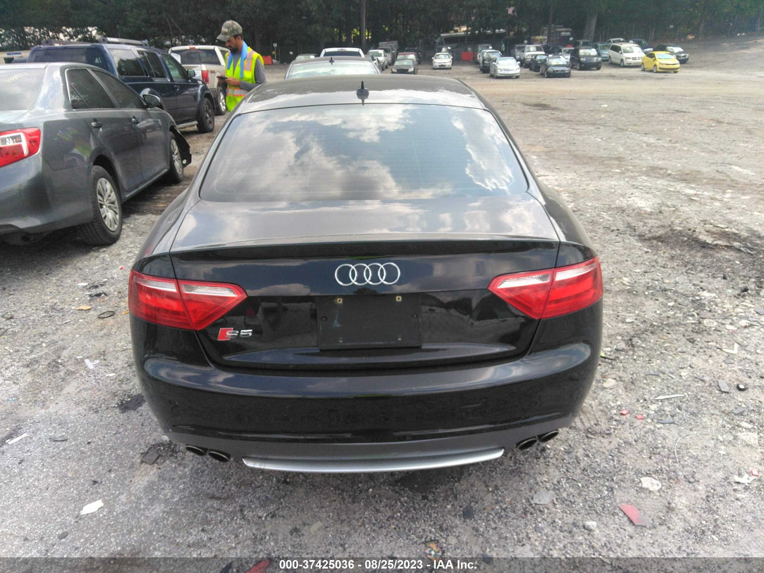 Photo 15 VIN: WAURV78T28A010581 - AUDI S5 