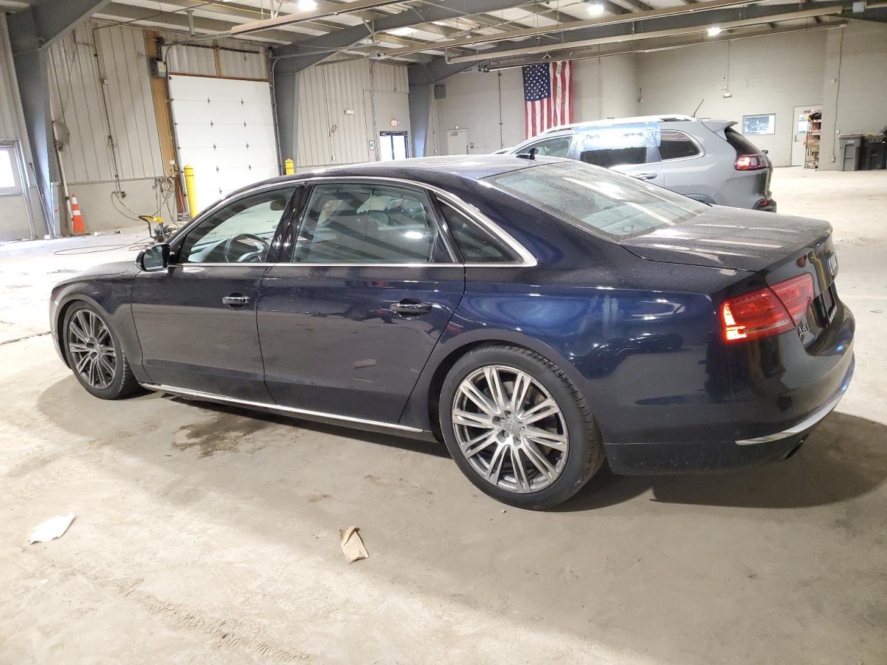 Photo 1 VIN: WAURVAFD0BN025542 - AUDI A8 